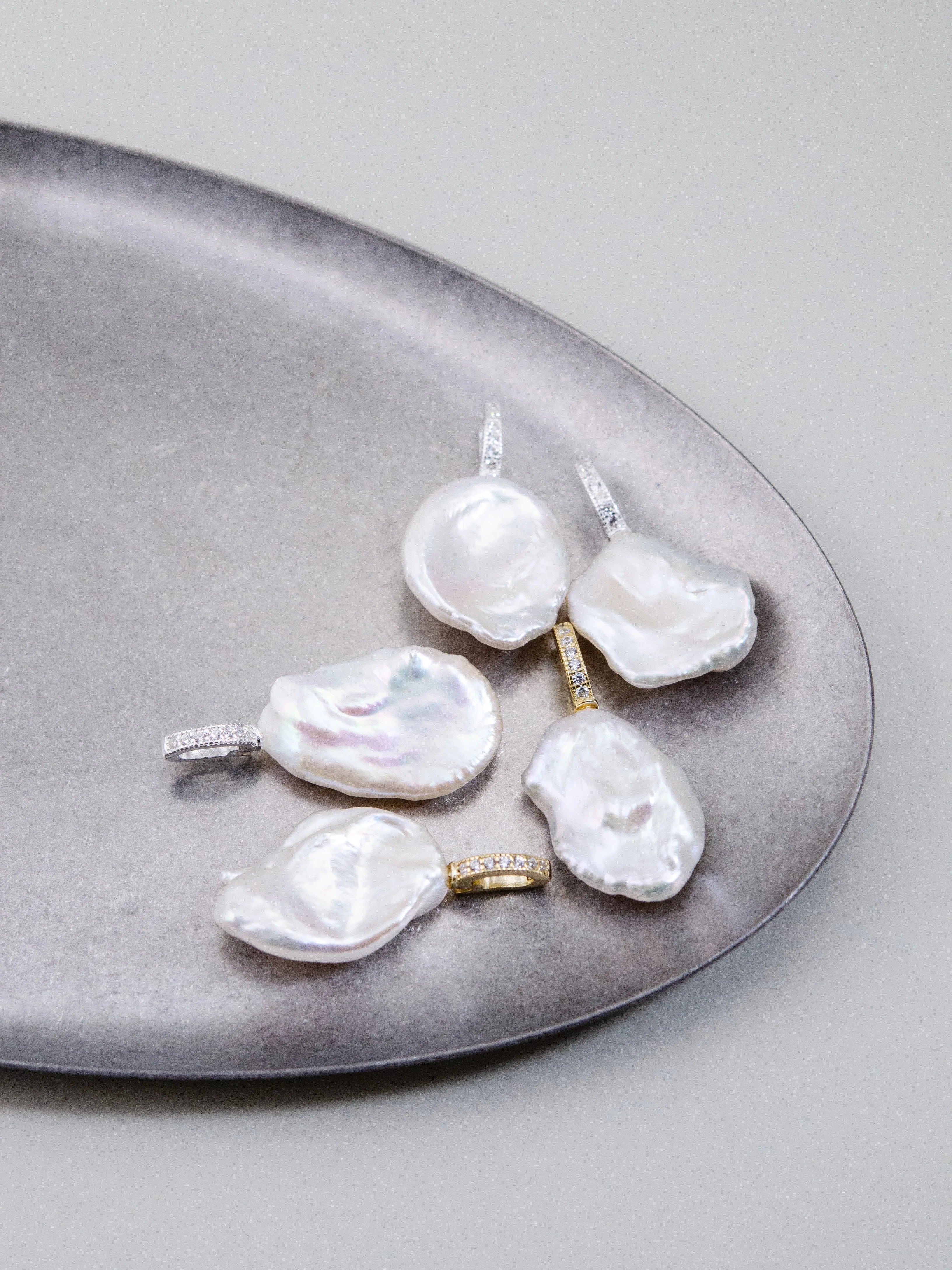 淡水バロックパール ペンダントトップ/チャーム - 【輝くパヴェ金具】ストーン付き開閉バチカン / SV925(K14GP)