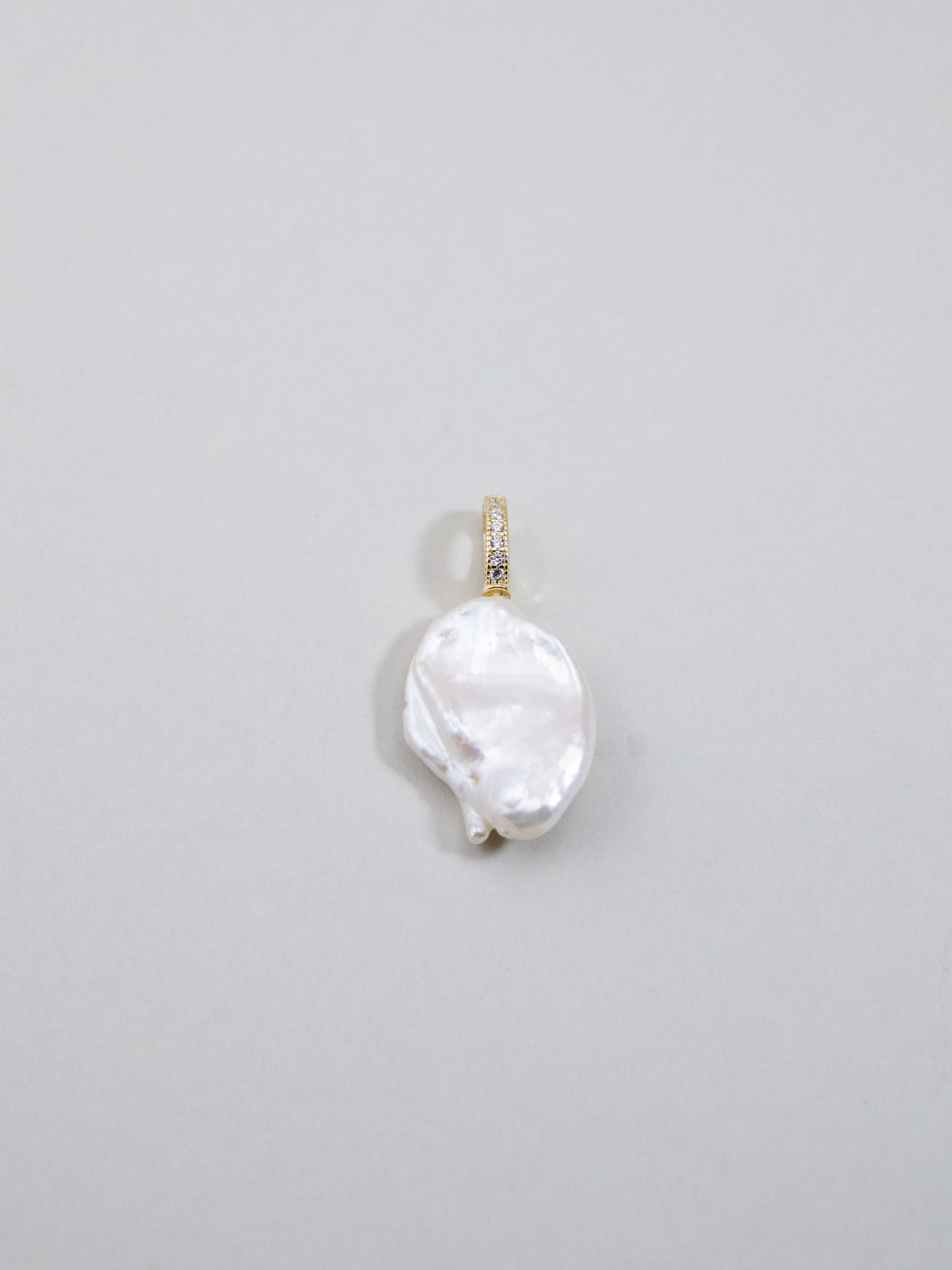 淡水バロックパール ペンダントトップ/チャーム - 【輝くパヴェ金具】ストーン付き開閉バチカン / SV925(K14GP)