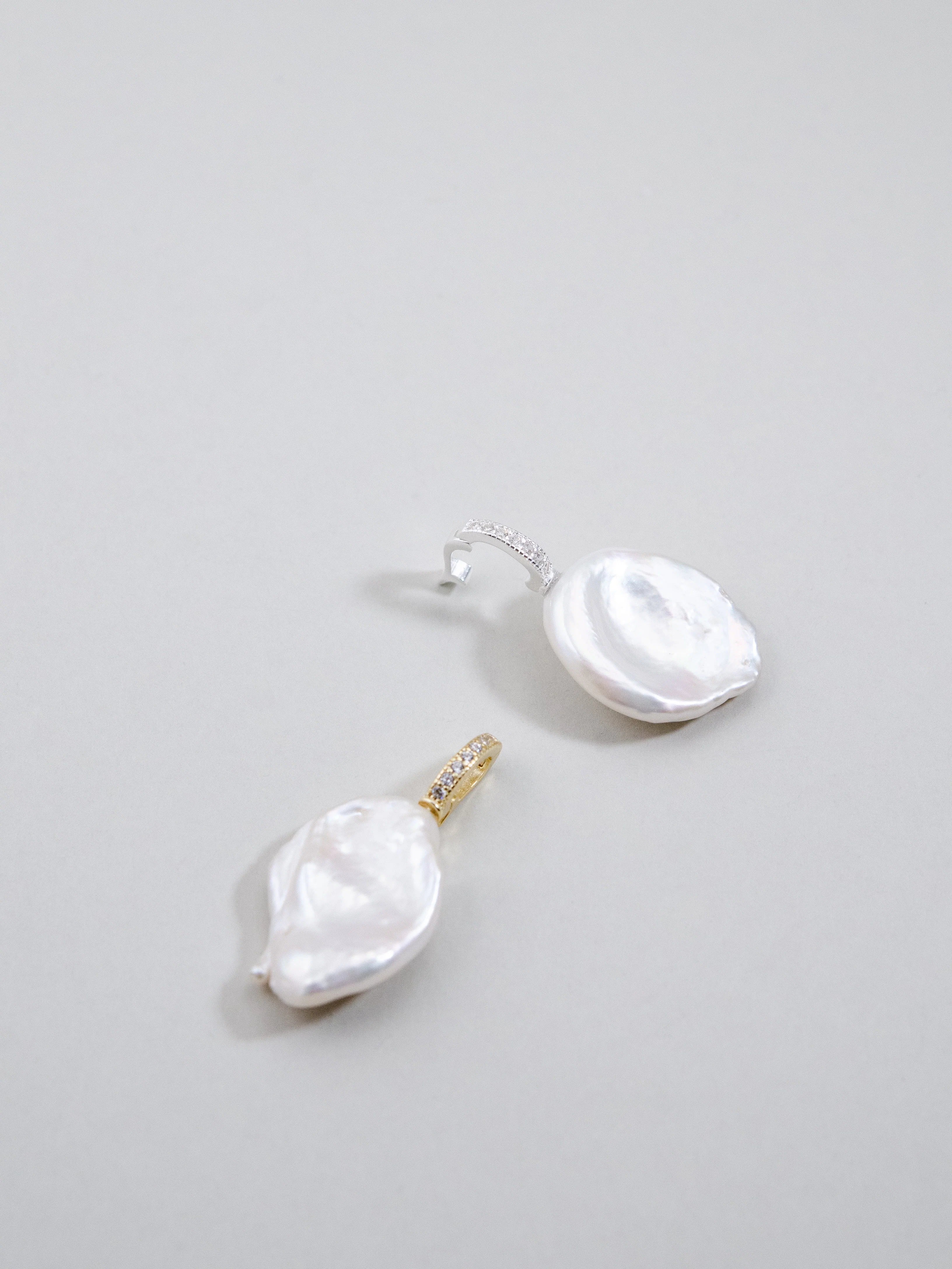 淡水バロックパール ペンダントトップ/チャーム - 【輝くパヴェ金具】ストーン付き開閉バチカン / SV925(K14GP)