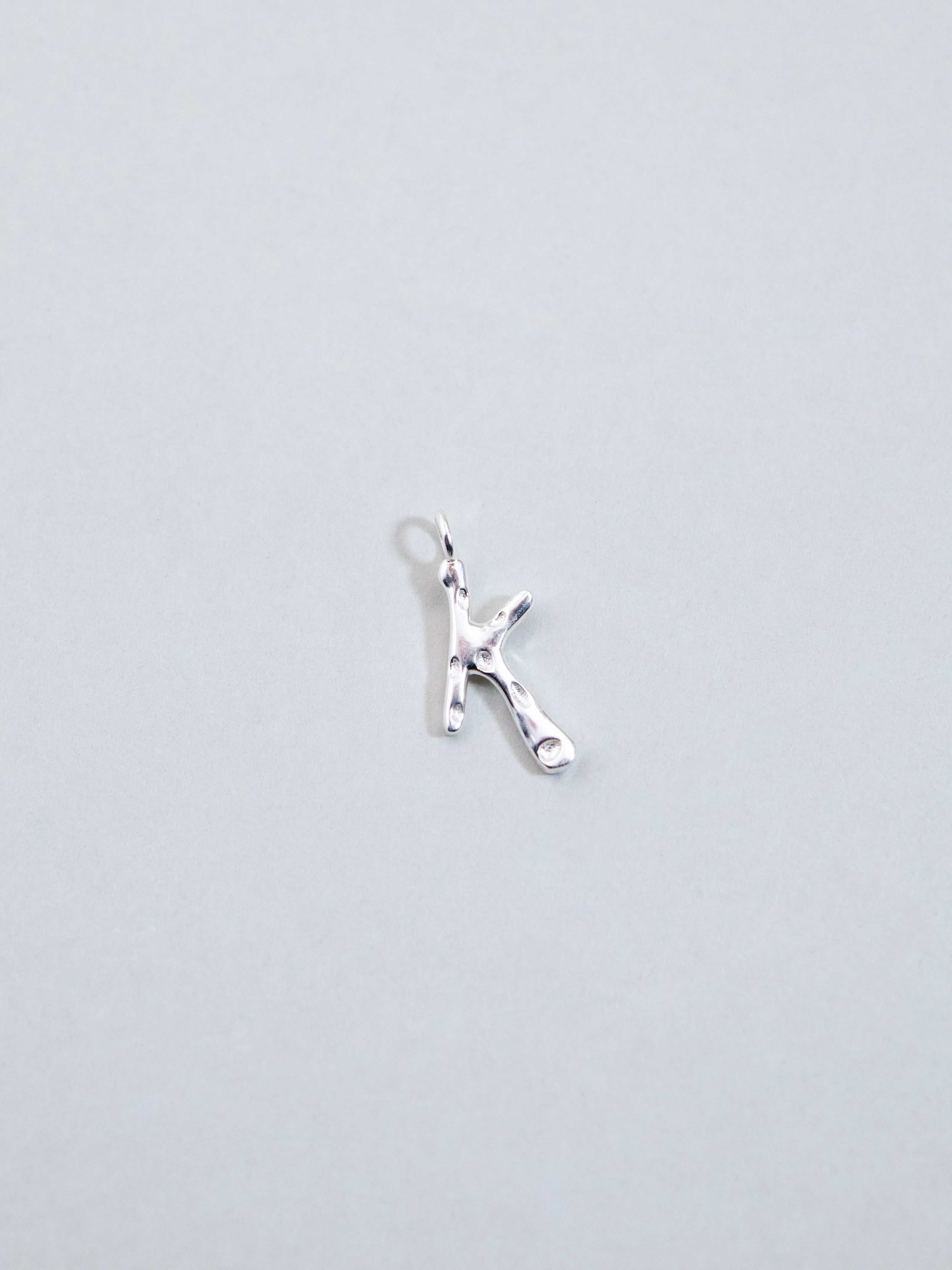 淡水パール & イニシャル ネックレス - 【選べるアルファベット】金銀ミックス / 6月誕生石 SV925 (K14GP)