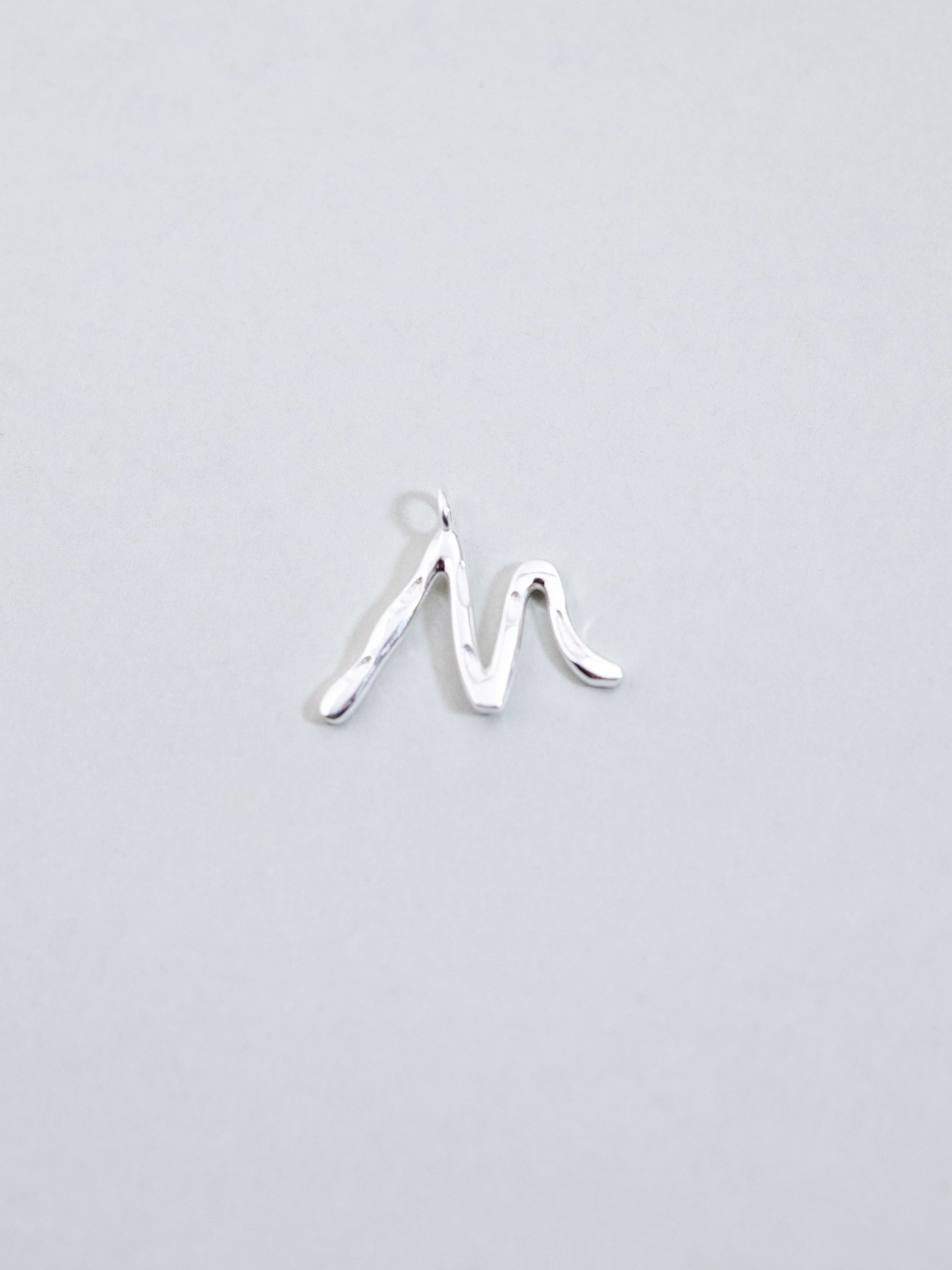 淡水パール & イニシャル ネックレス - 【選べるアルファベット】金銀ミックス / 6月誕生石 SV925 (K14GP)