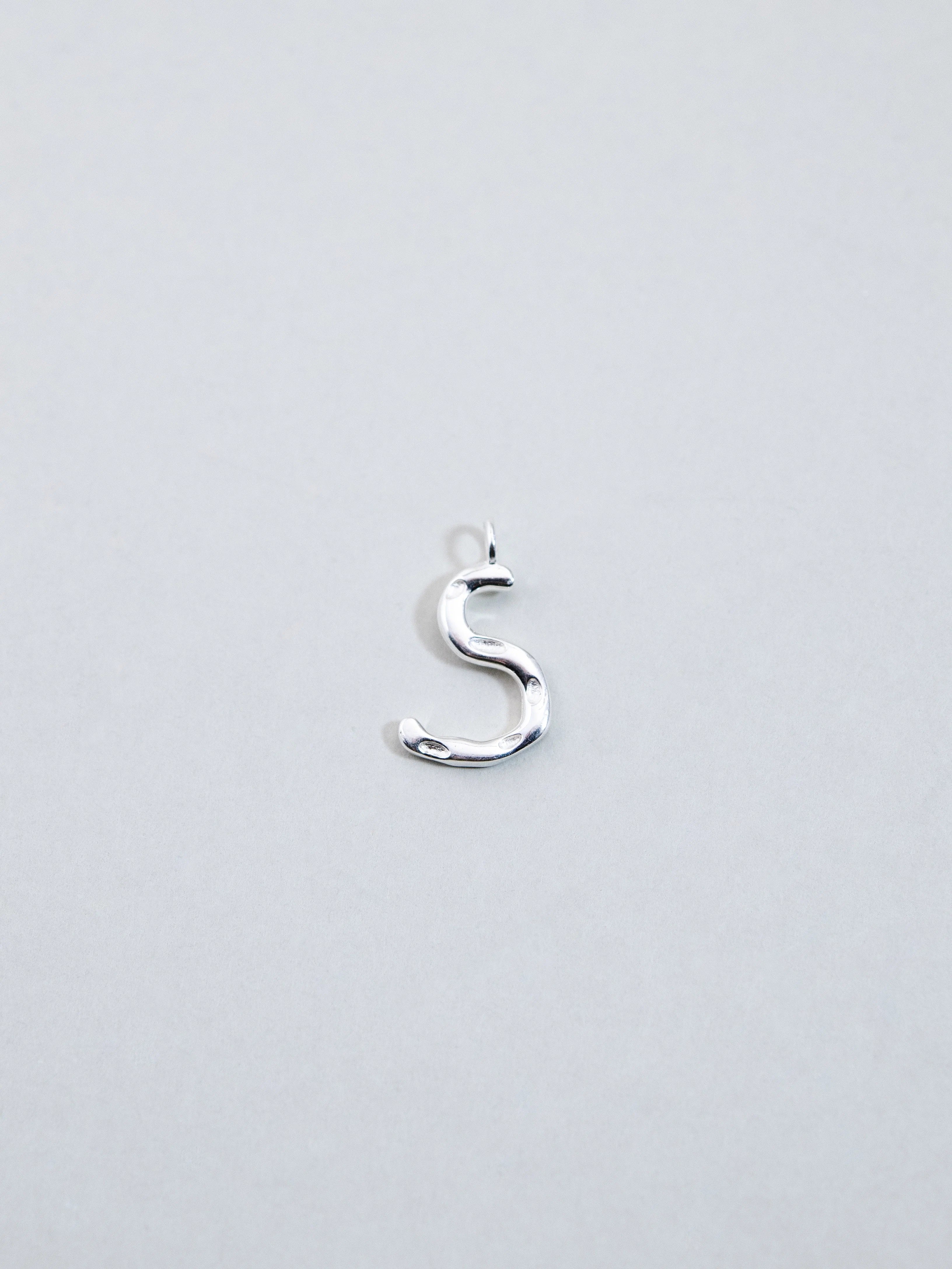 淡水パール & イニシャル ネックレス - 【選べるアルファベット】金銀ミックス / 6月誕生石 SV925 (K14GP)