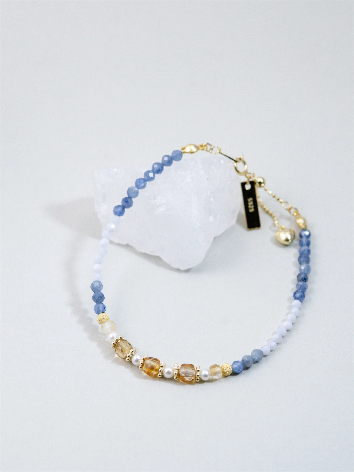 カイヤナイト & シトリン ブレスレット - 【暁（あかつき）の水平線】深い青と黄金の光 / 天然石 SV925(K14GP)
