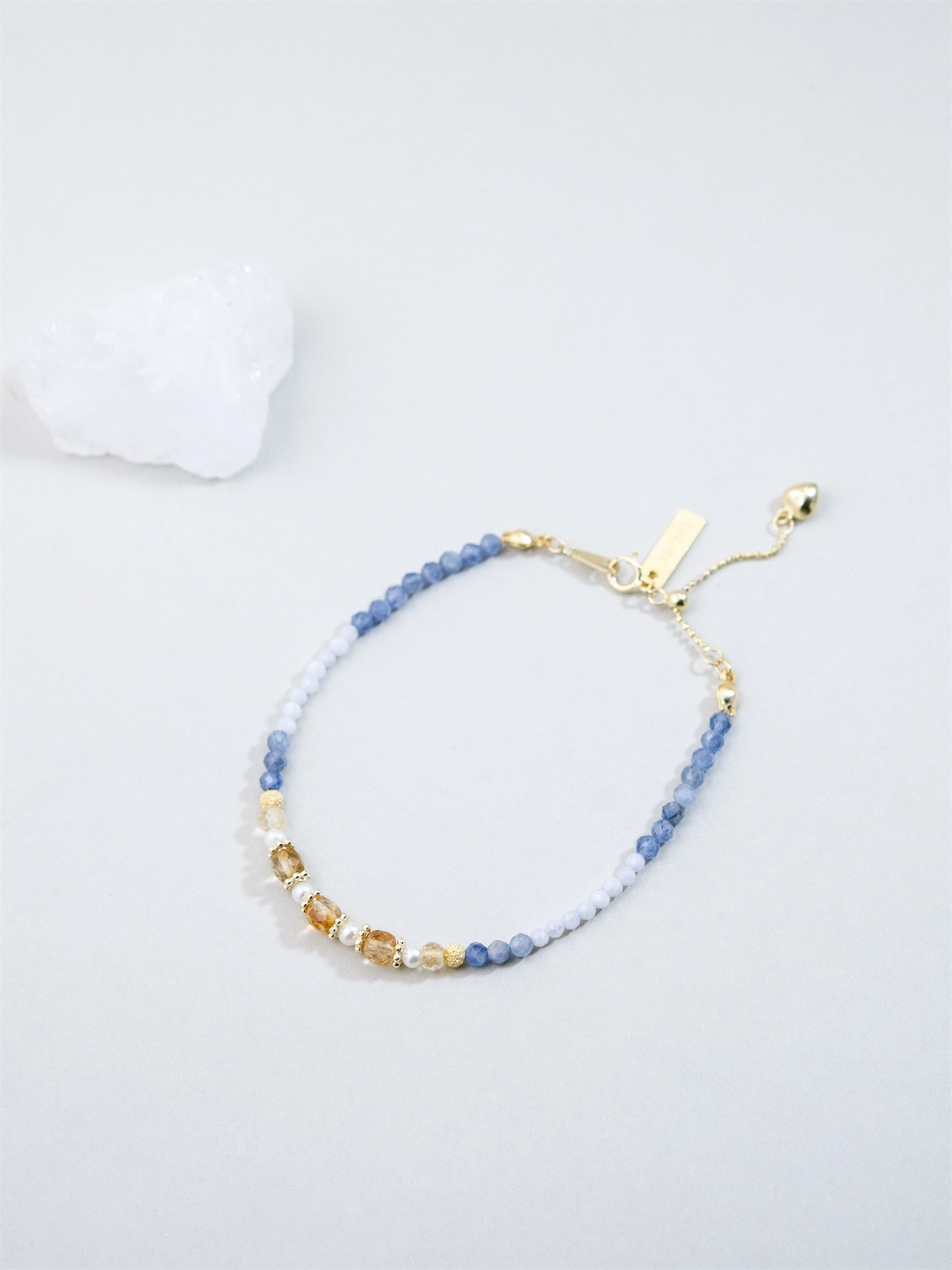 カイヤナイト & シトリン ブレスレット - 【暁（あかつき）の水平線】深い青と黄金の光 / 天然石 SV925(K14GP)