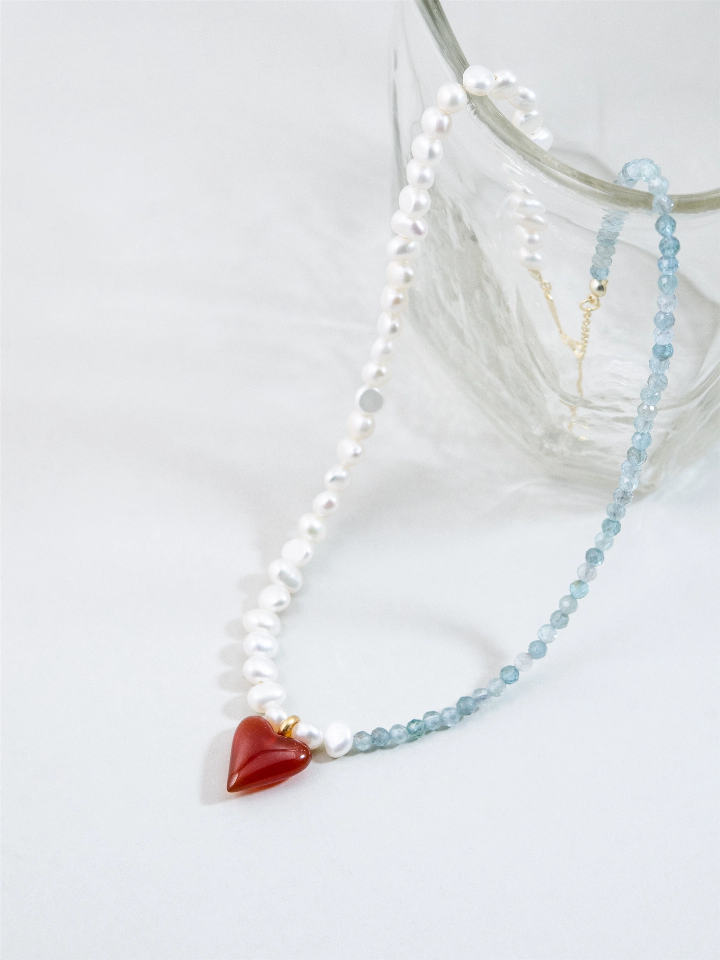 アパタイト & パール ネックレス - 【人魚の恋心（こいごころ）】 海色の碧と真紅のハート / 6月誕生石 SV925 (K14GP)