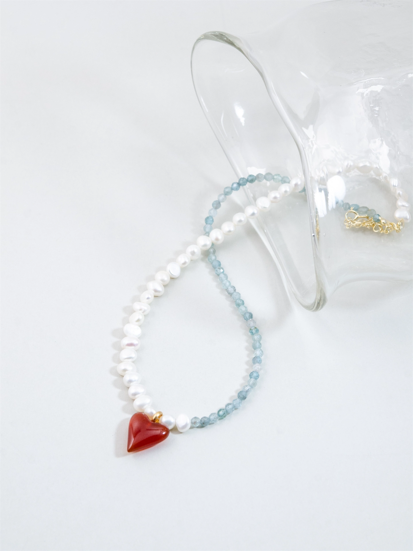 アパタイト & パール ネックレス - 【人魚の恋心（こいごころ）】 海色の碧と真紅のハート / 6月誕生石 SV925 (K14GP)