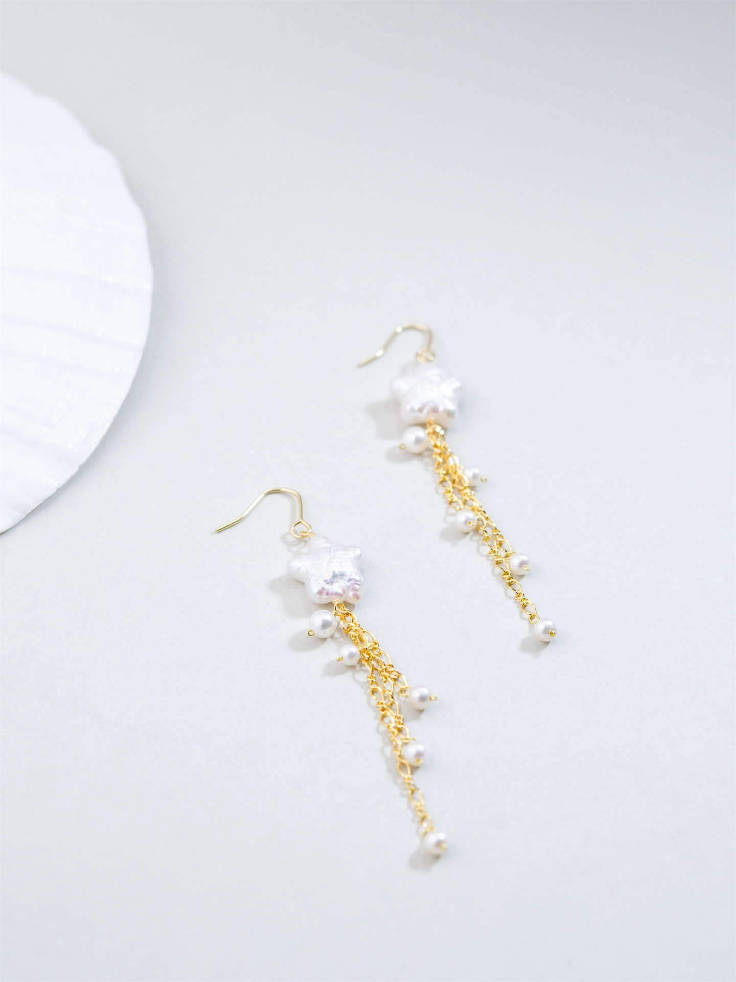 淡水パール スター ロング ピアス/イヤリング - 【純白の流星群】星の瞬きと光の尾 / 6月誕生石 (14KGF/SV925/316L)