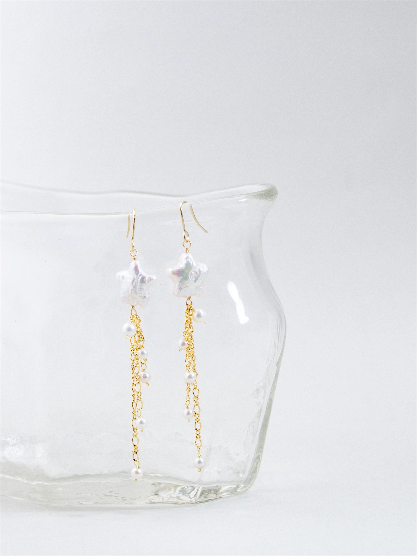 淡水パール スター ロング ピアス/イヤリング - 【純白の流星群】星の瞬きと光の尾 / 6月誕生石 (14KGF/SV925/316L)