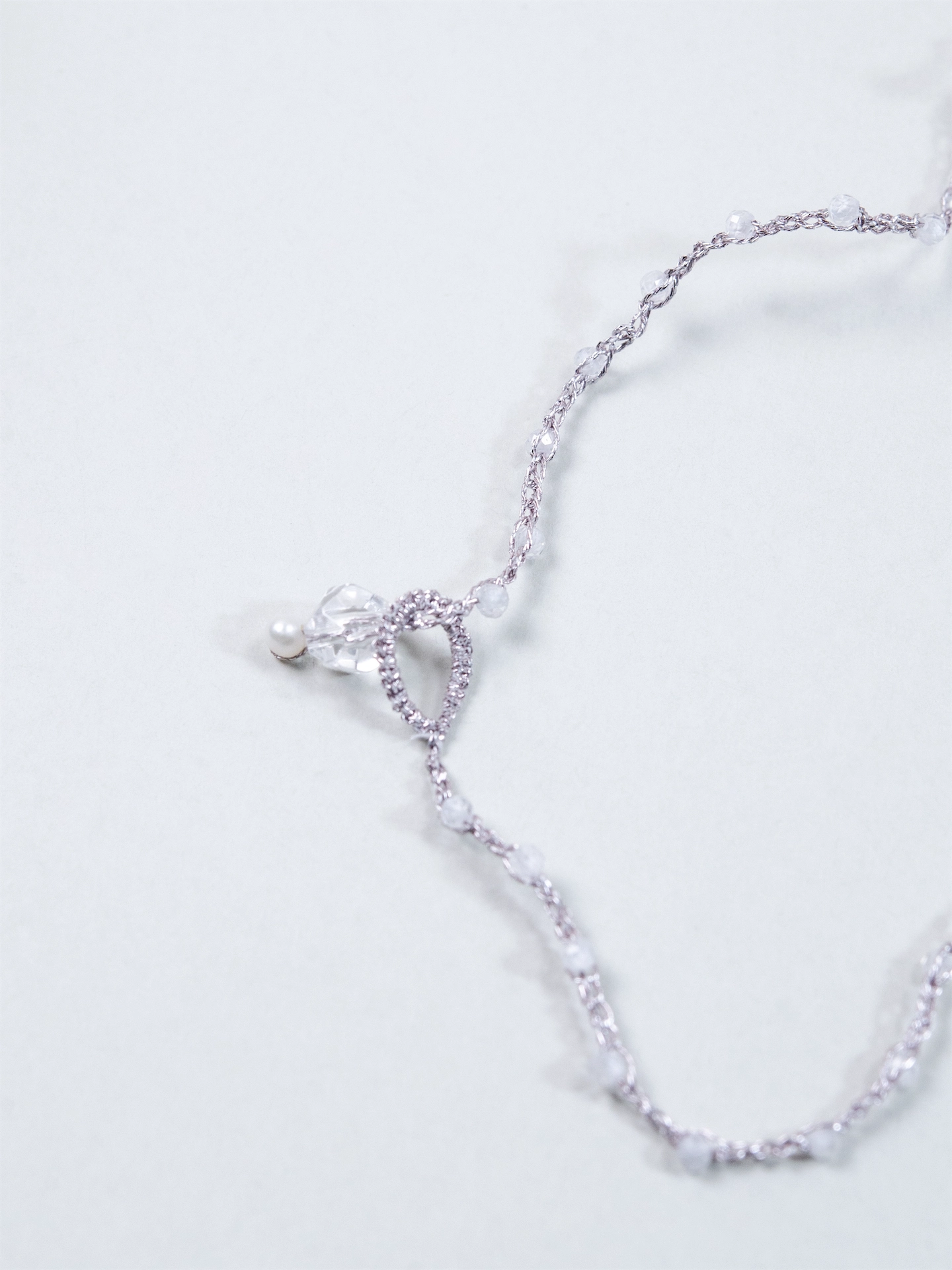 ホワイトジルコン ラリエット ネックレス - 【雪解けの雫】銀糸のタティングレース / 63cm