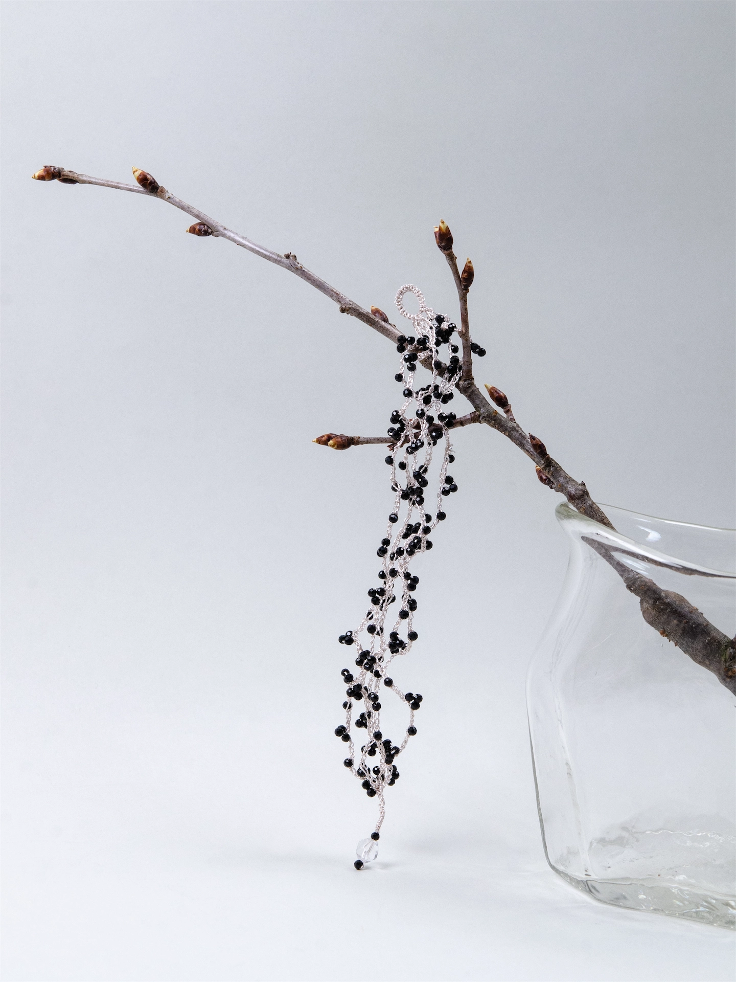 ブラックスピネル 5連ブレスレット - 【夜のヴェール】銀糸のタティングレース / 17cm