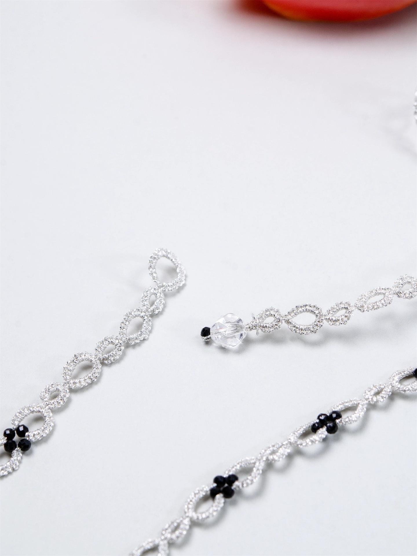 ブラックスピネル & 黒メノウ ネックレス - 【銀糸の夜想曲】タティングレースのハート / 55cm