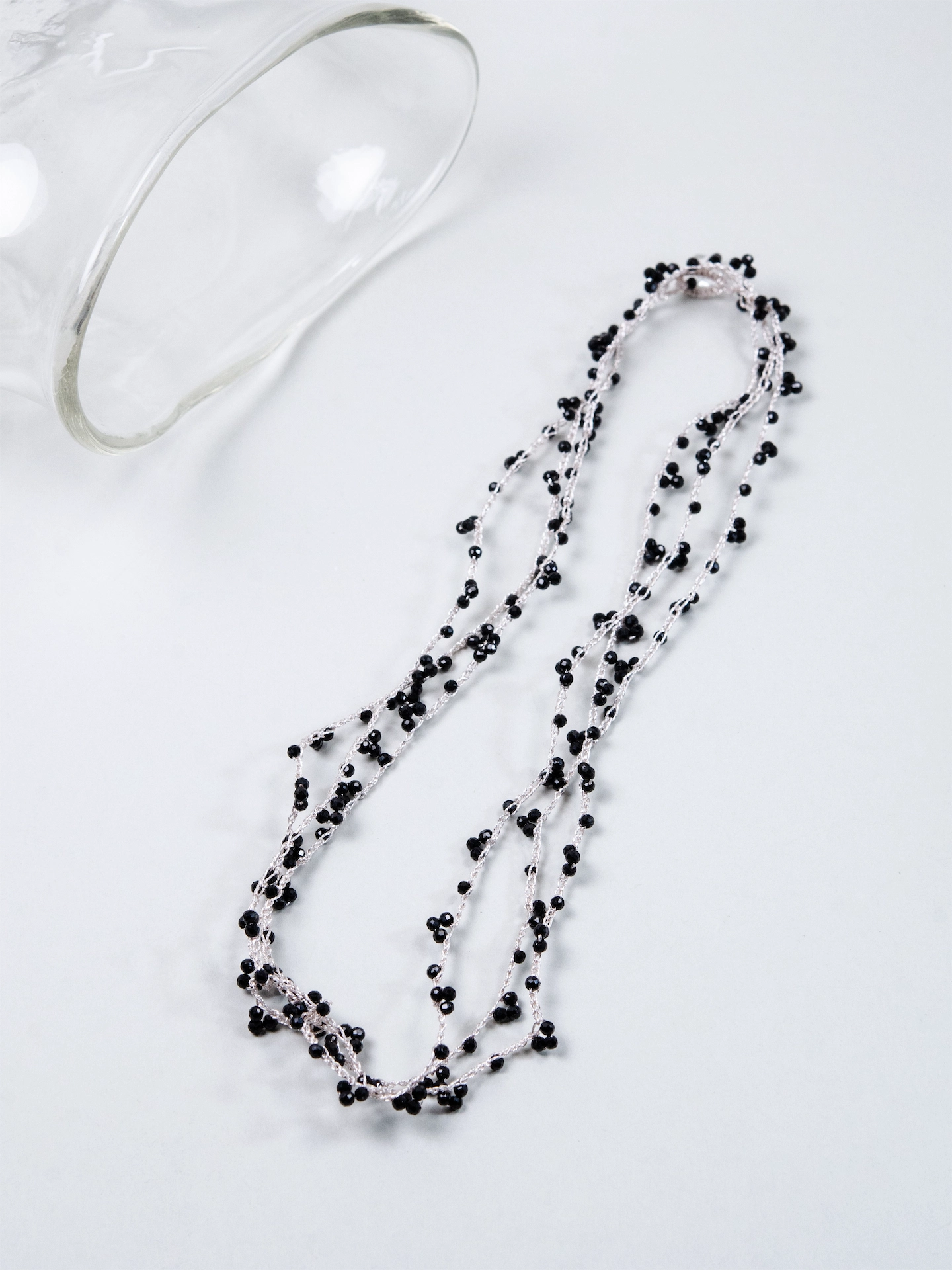 ブラックスピネル 3way ロングネックレス - 【漆黒の銀河】銀糸のタティングレース / 120cm