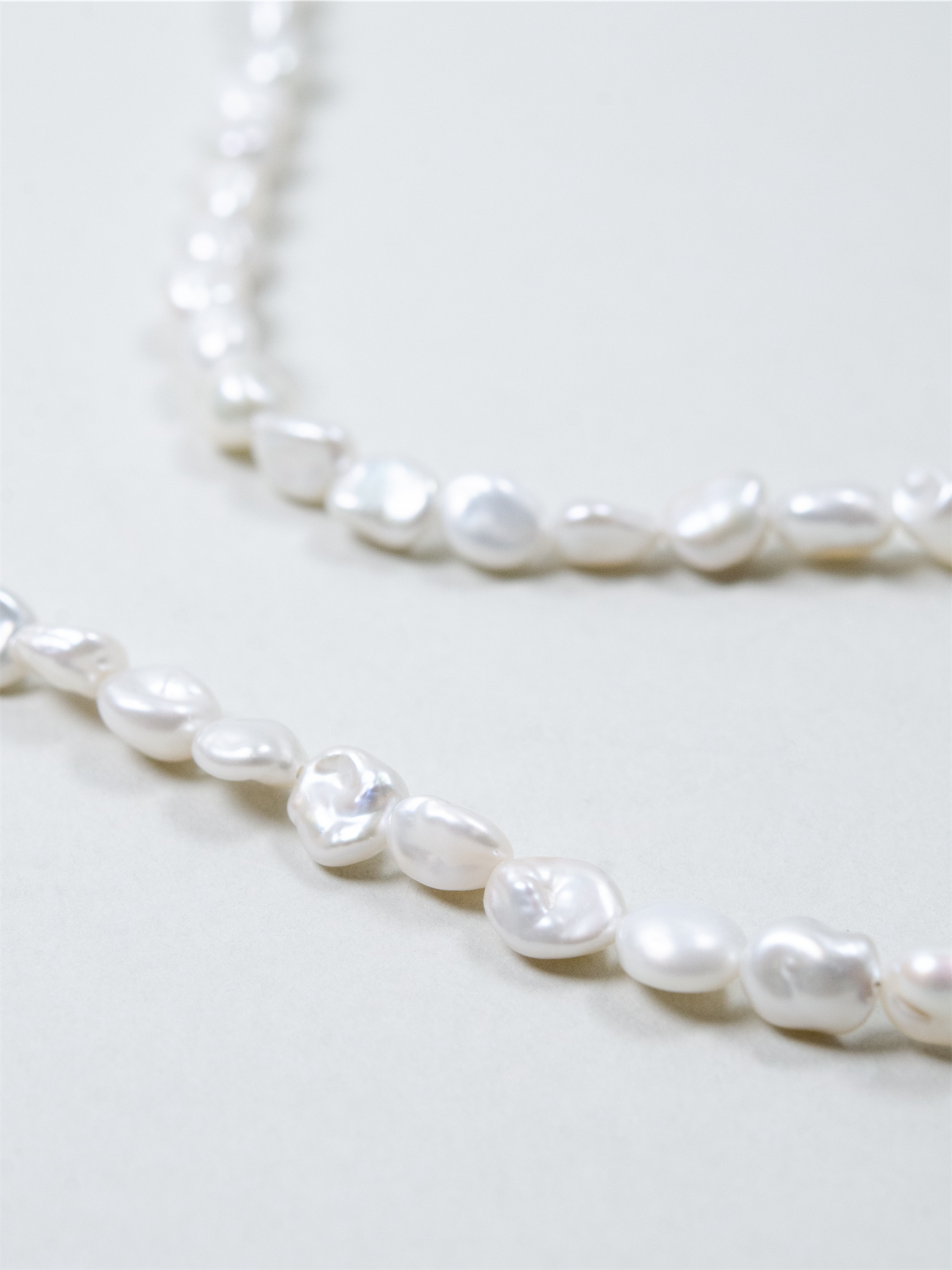 淡水パール & イニシャル ネックレス - 【選べるアルファベット】金銀ミックス / 6月誕生石 SV925 (K14GP)