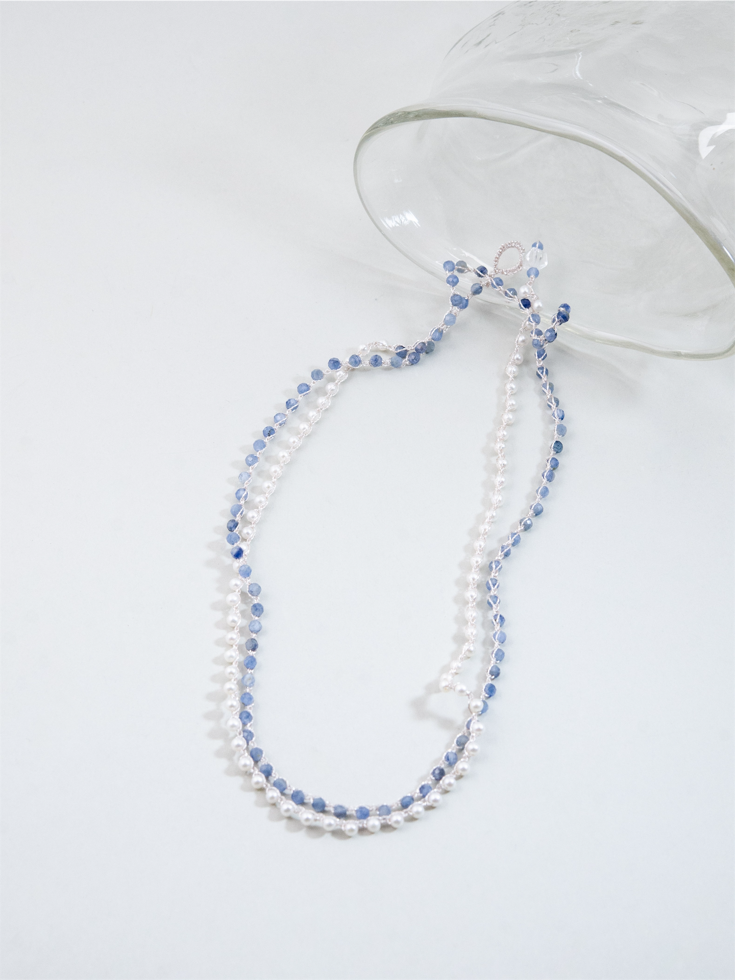 カイヤナイト × 淡水パール 2連 ロングネックレス - 【深海の月光】銀糸のクロッシェ / 85cm