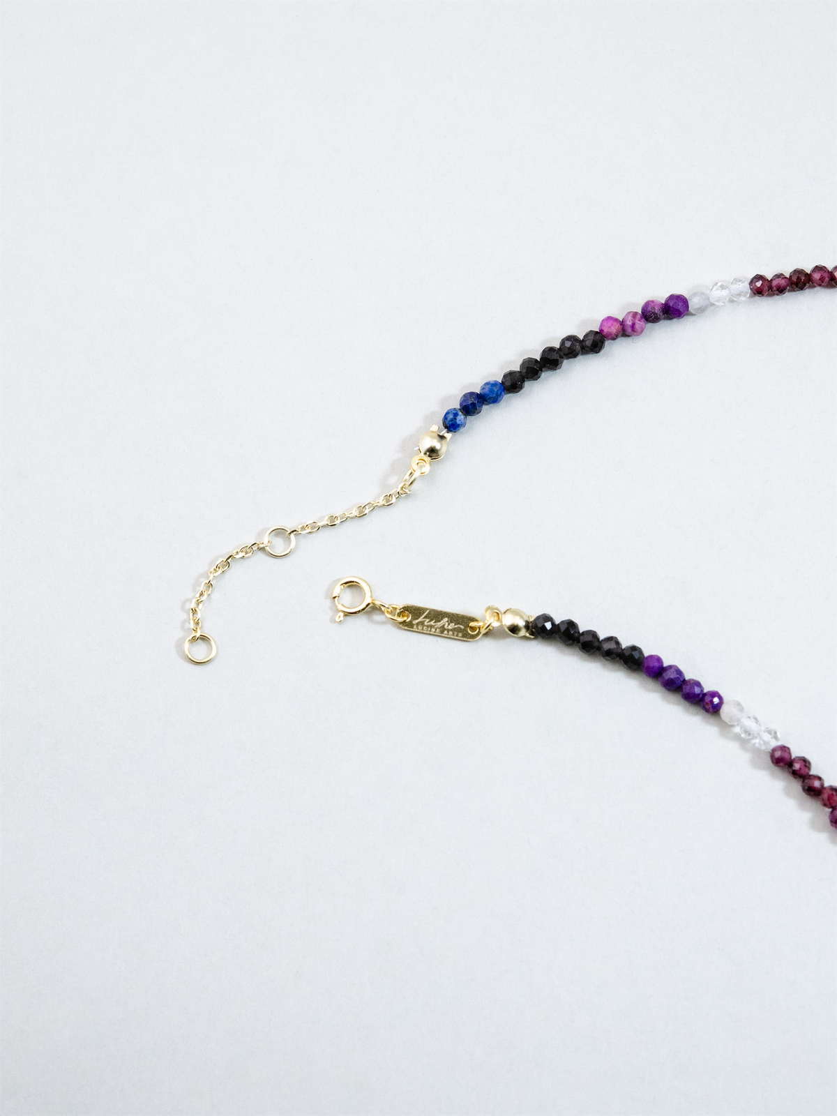 スギライト × ラピスラズリ 5種の天然石ネックレス〈夜空のグラデーション〉SV925 K14GP｜神戸アトリエ LUCINE