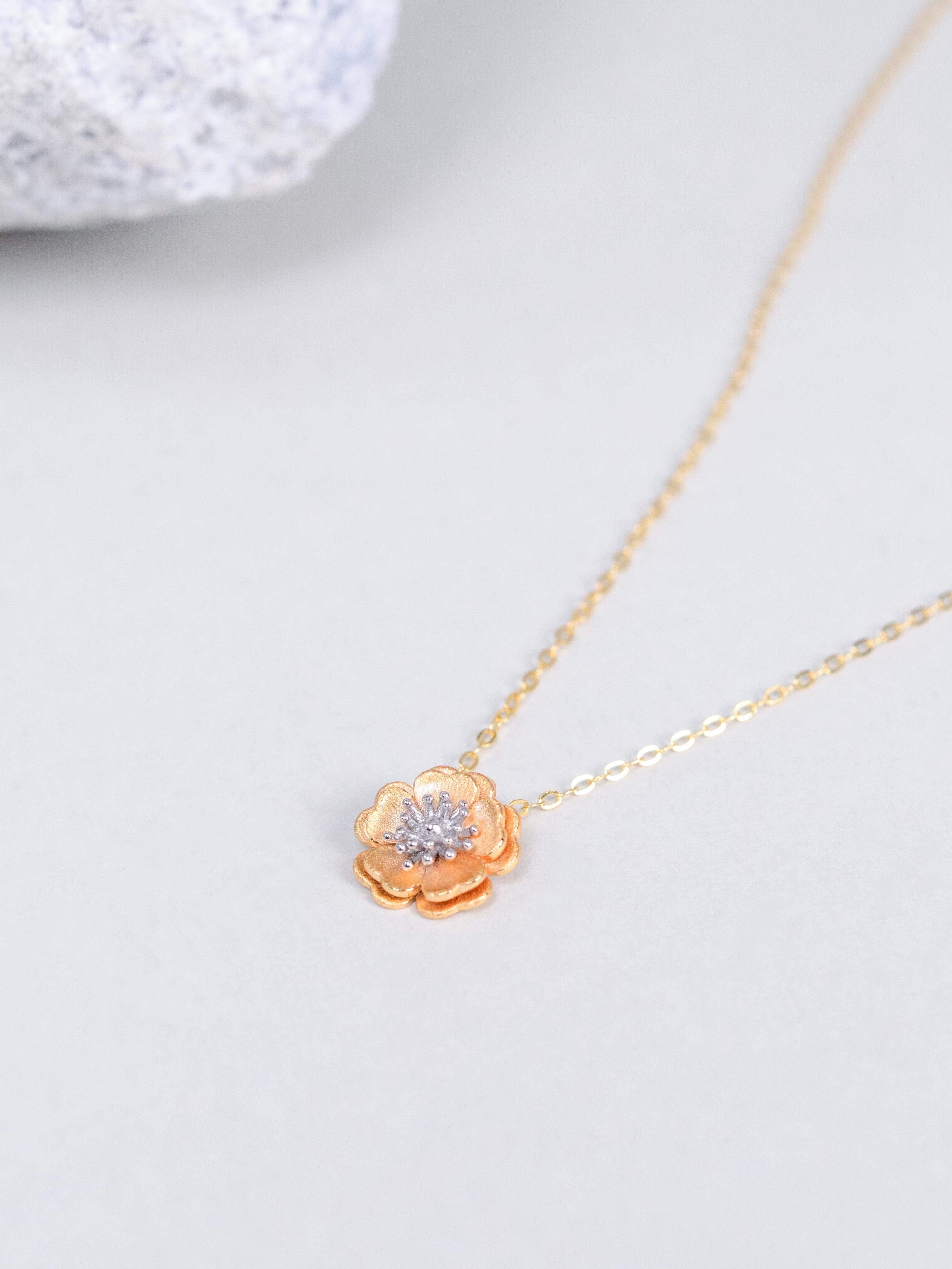 椿ネックレス＆ピアス セット〈花びらの余韻〉18Kコーティング｜LUCINE