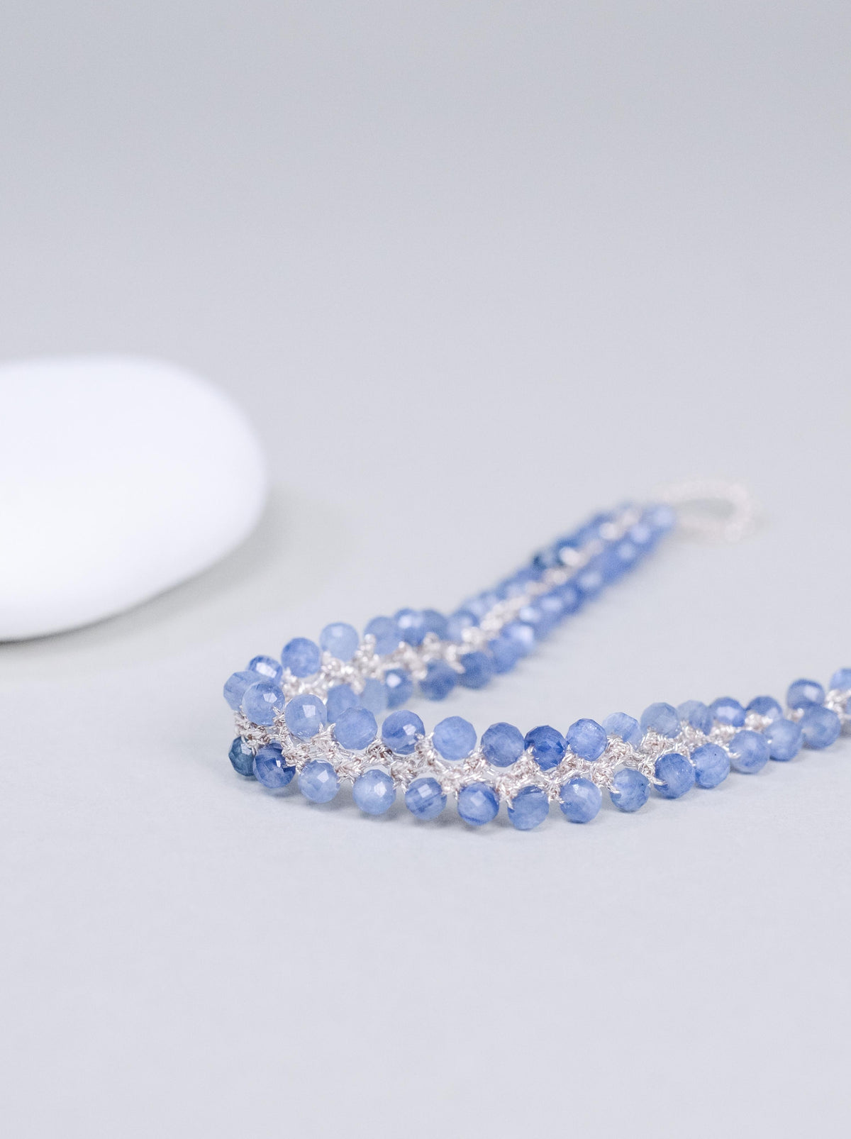 カイヤナイト クロッシェ ブレスレット〈氷の華〉SV925 高輝度メタリックコード ／ 手仕事のレース編み｜神戸アトリエ LUCINE