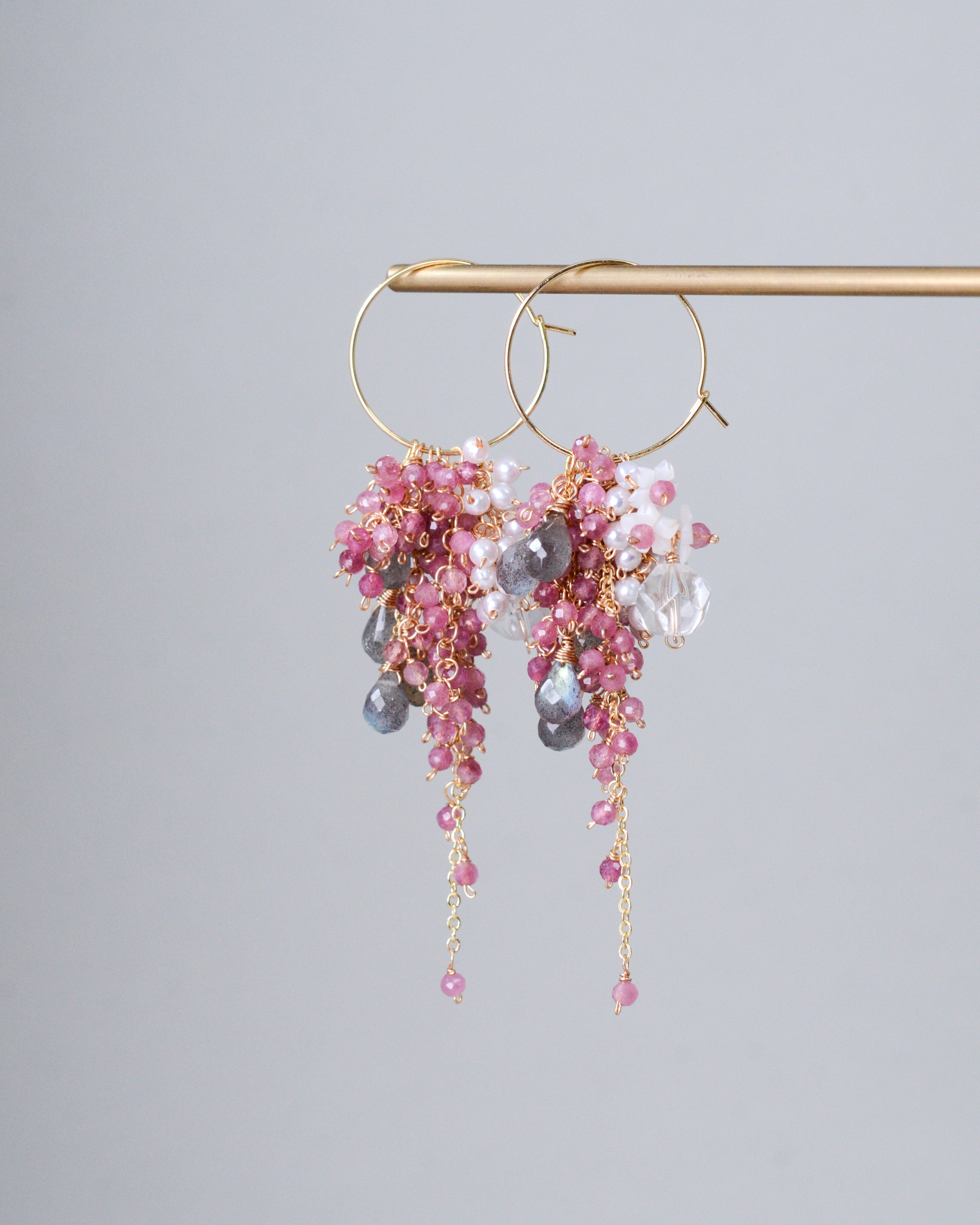 ピンクトルマリン ＆ ラブラドライト フープピアス｜14KGF 淡水パール