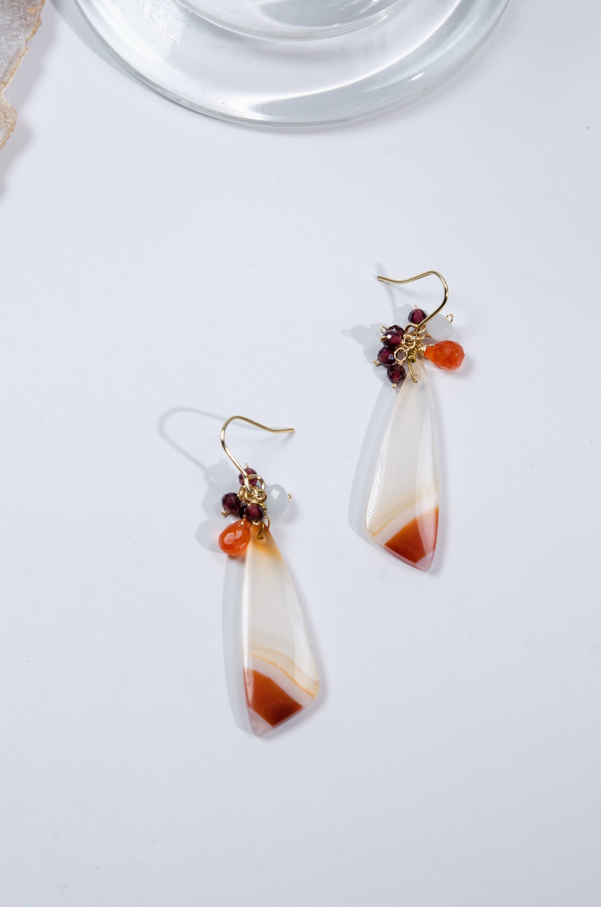 一点もの ホワイトアゲート & ガーネット ピアス〈優しいアプリコット〉- 天然石 14KGF