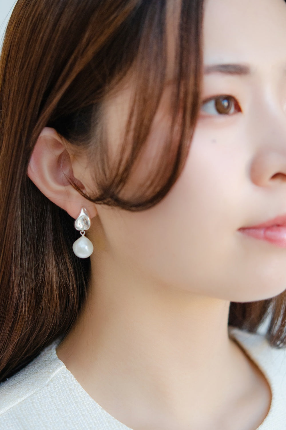横顔美人淡水パール一粒ピアス