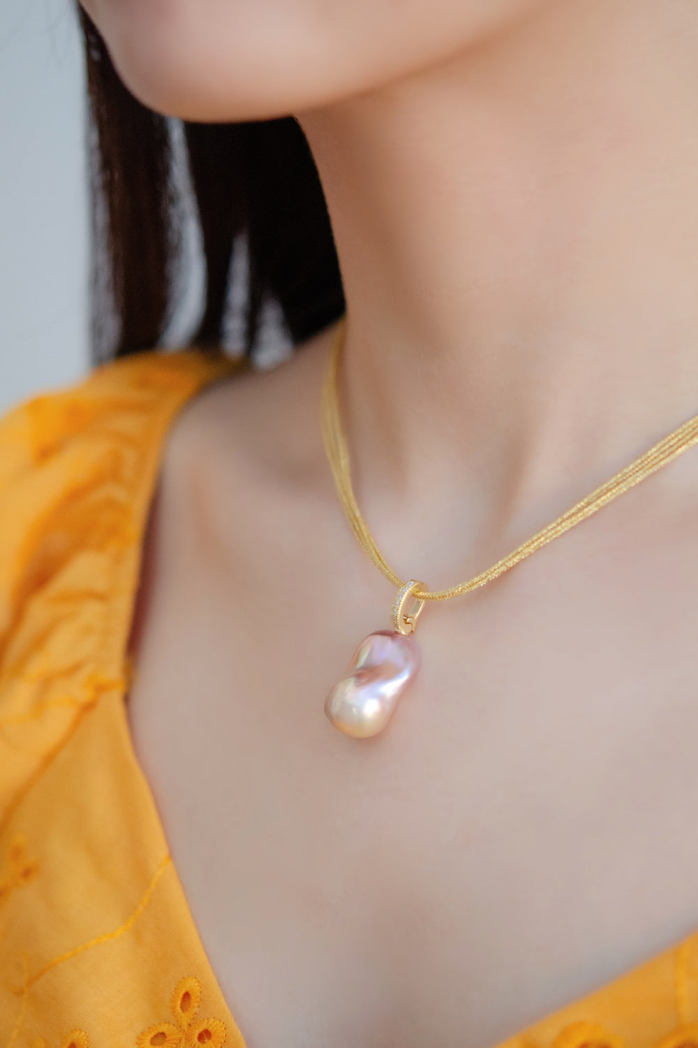 大人の品格漂う華やぎピンクバロックネックレスパール一粒