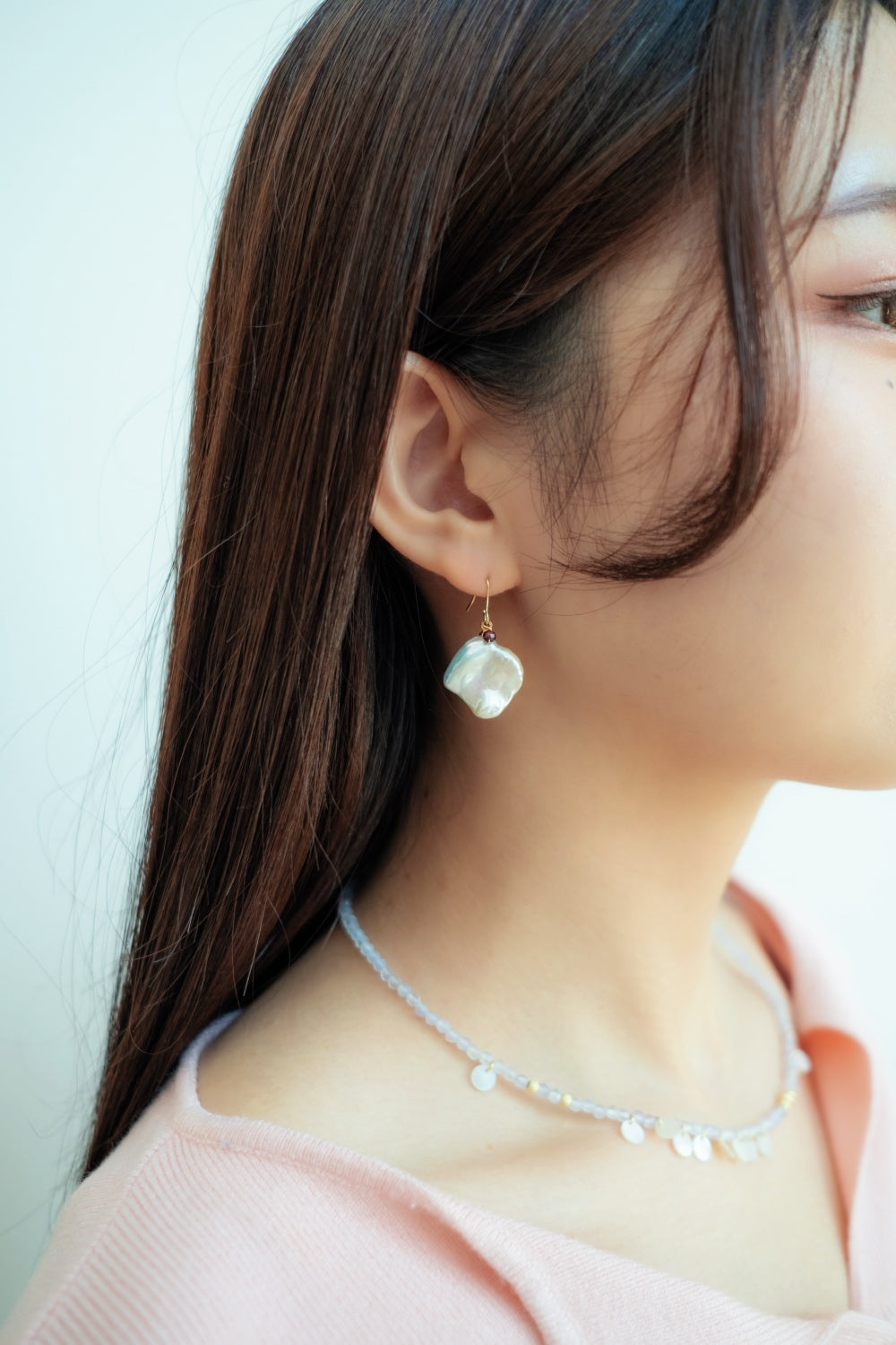 小紋に馴染む優しい艶感着物パールピアス