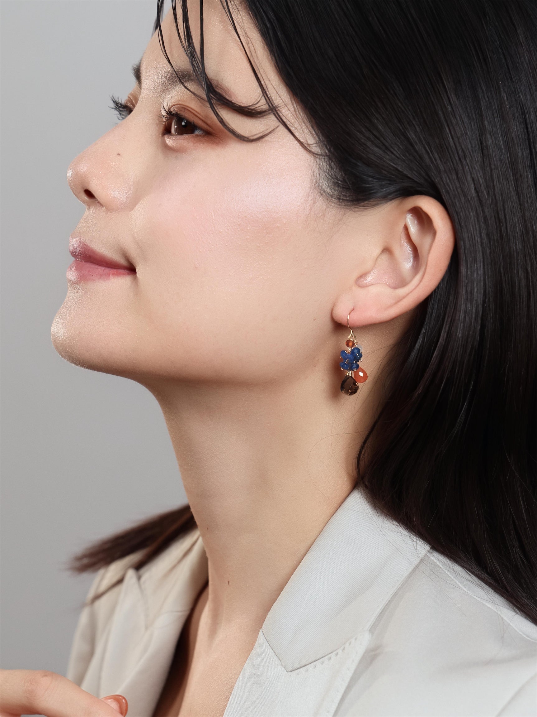 スモーキークォーツ & カイヤナイト ピアス – LUCINE