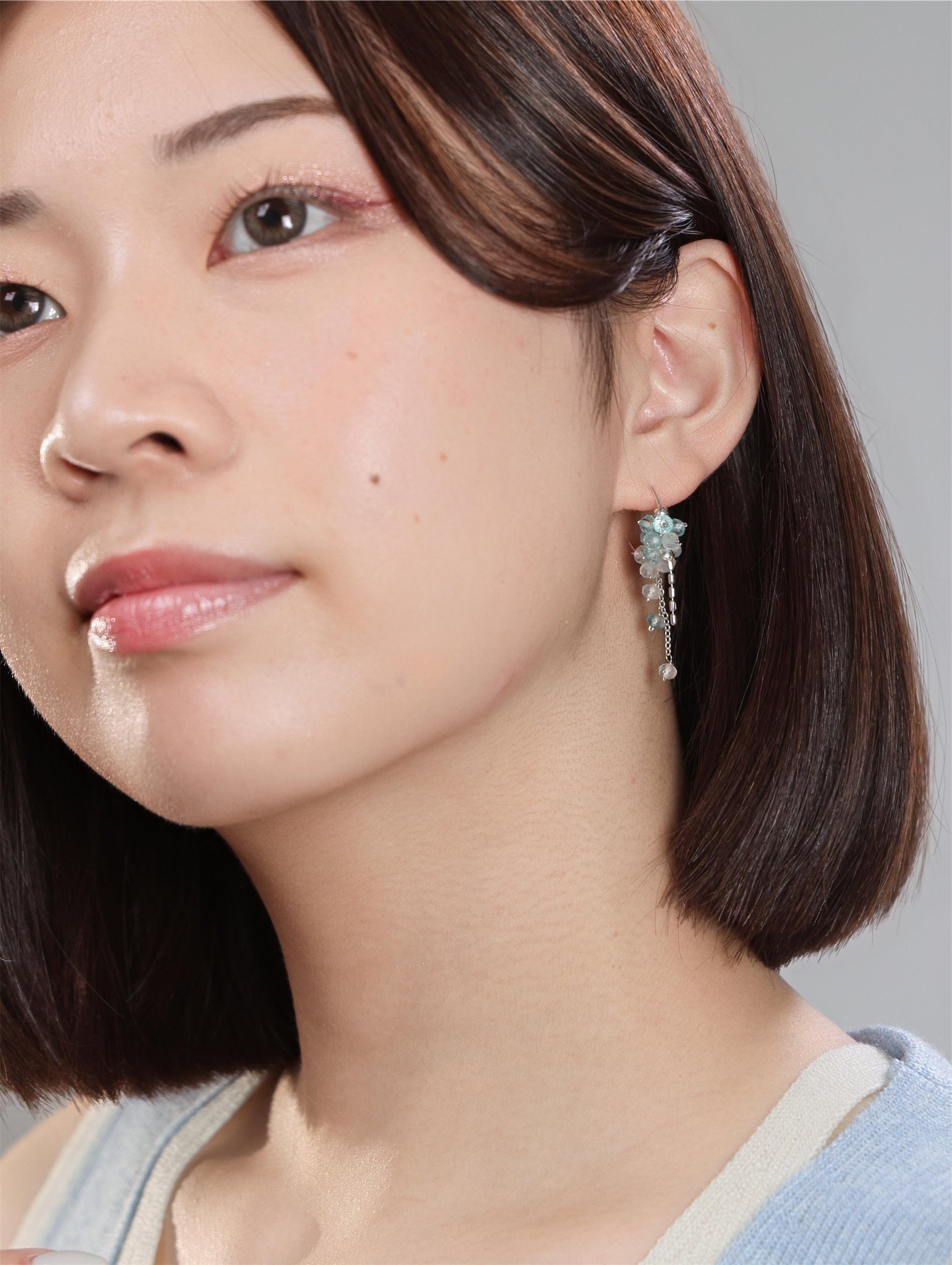 アクアマリン & ホワイトムーンストーン ピアス｜フープ – LUCINE