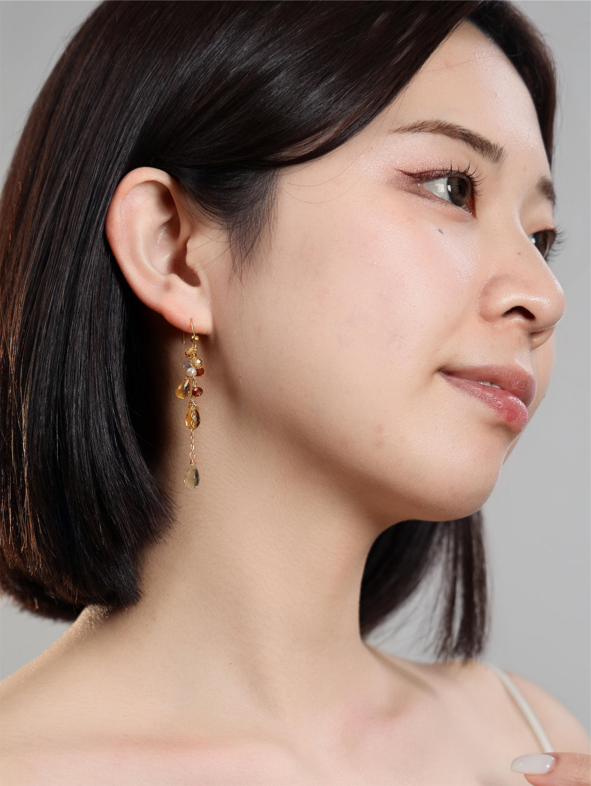 シトリン & グリーンクォーツ フープピアス〈みっつの、しずく〉天然石ドロップ 14KGF ／ 左右非対称・11月誕生石