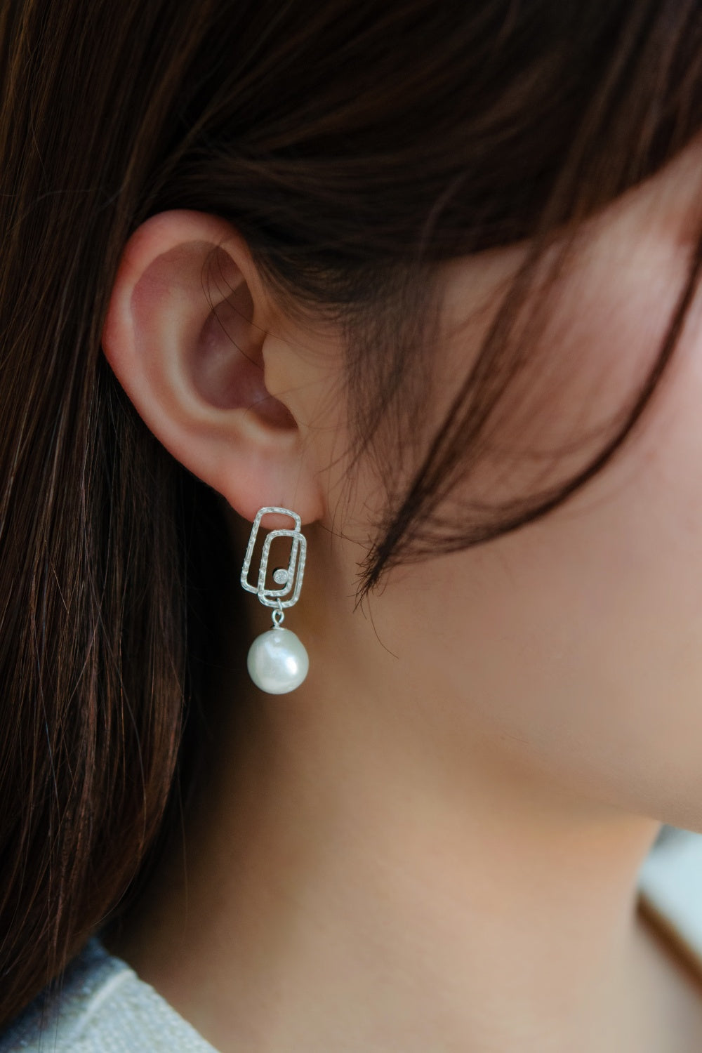 大人 カジュアル ピアス コーデ きれいめ ファッション