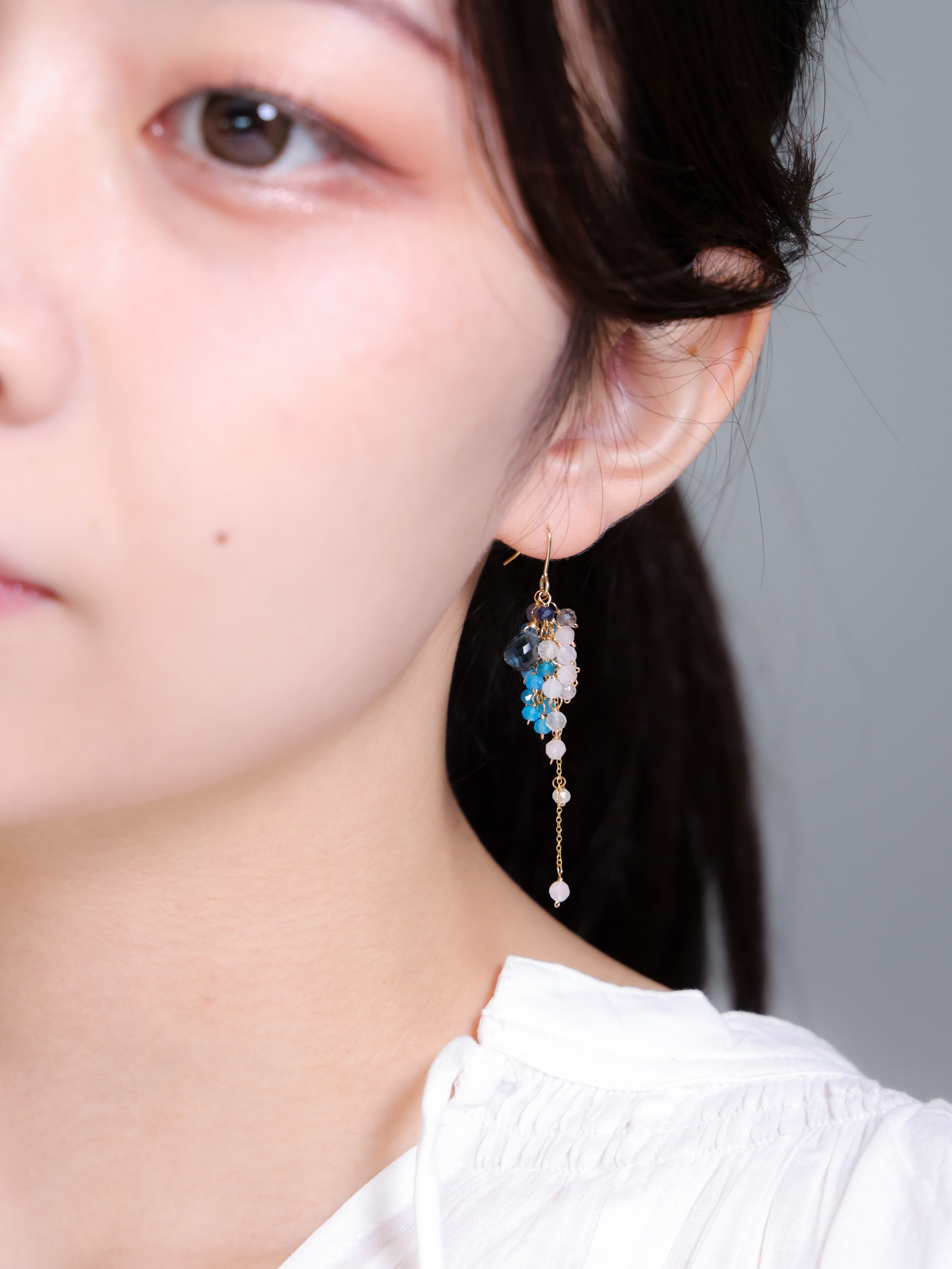 大人 女性 ピアス 着用イメージ 凛とした 雰囲気