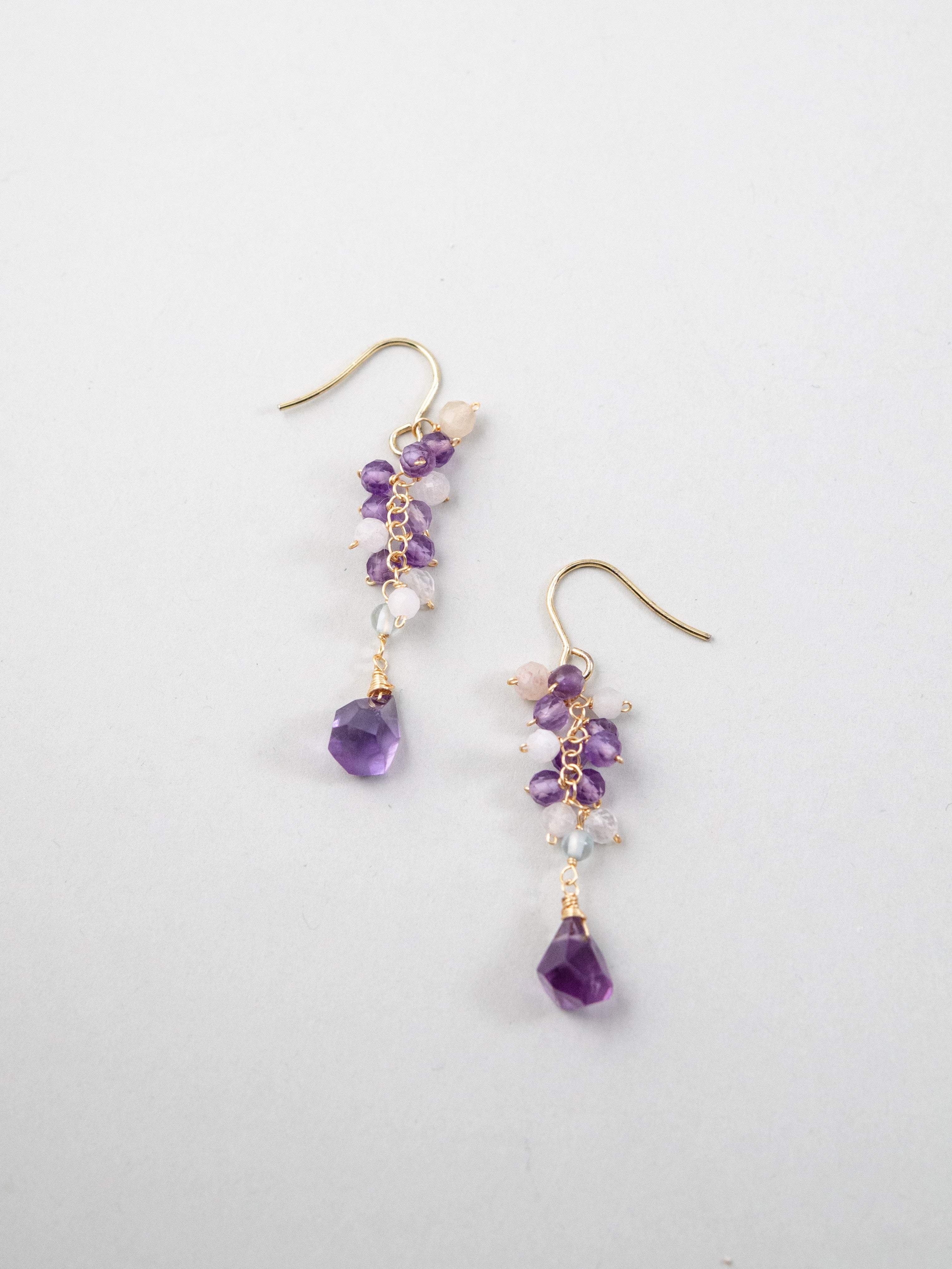 アメジスト ピアス 平置き ペア画像 2月誕生石 天然石アクセサリー