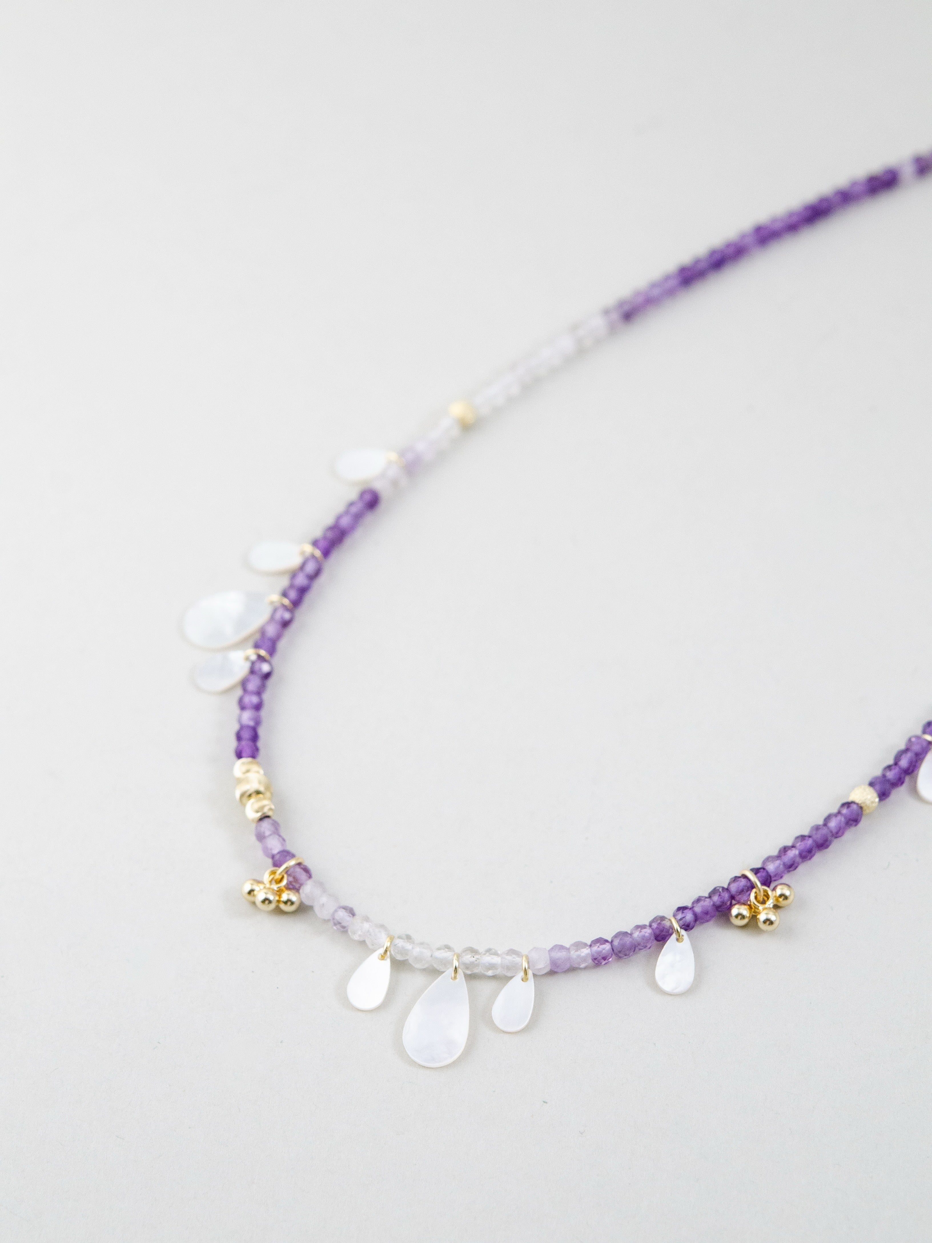 アメジストと白蝶貝のネックレス 紫苑の雫 メイン画像 高貴な紫