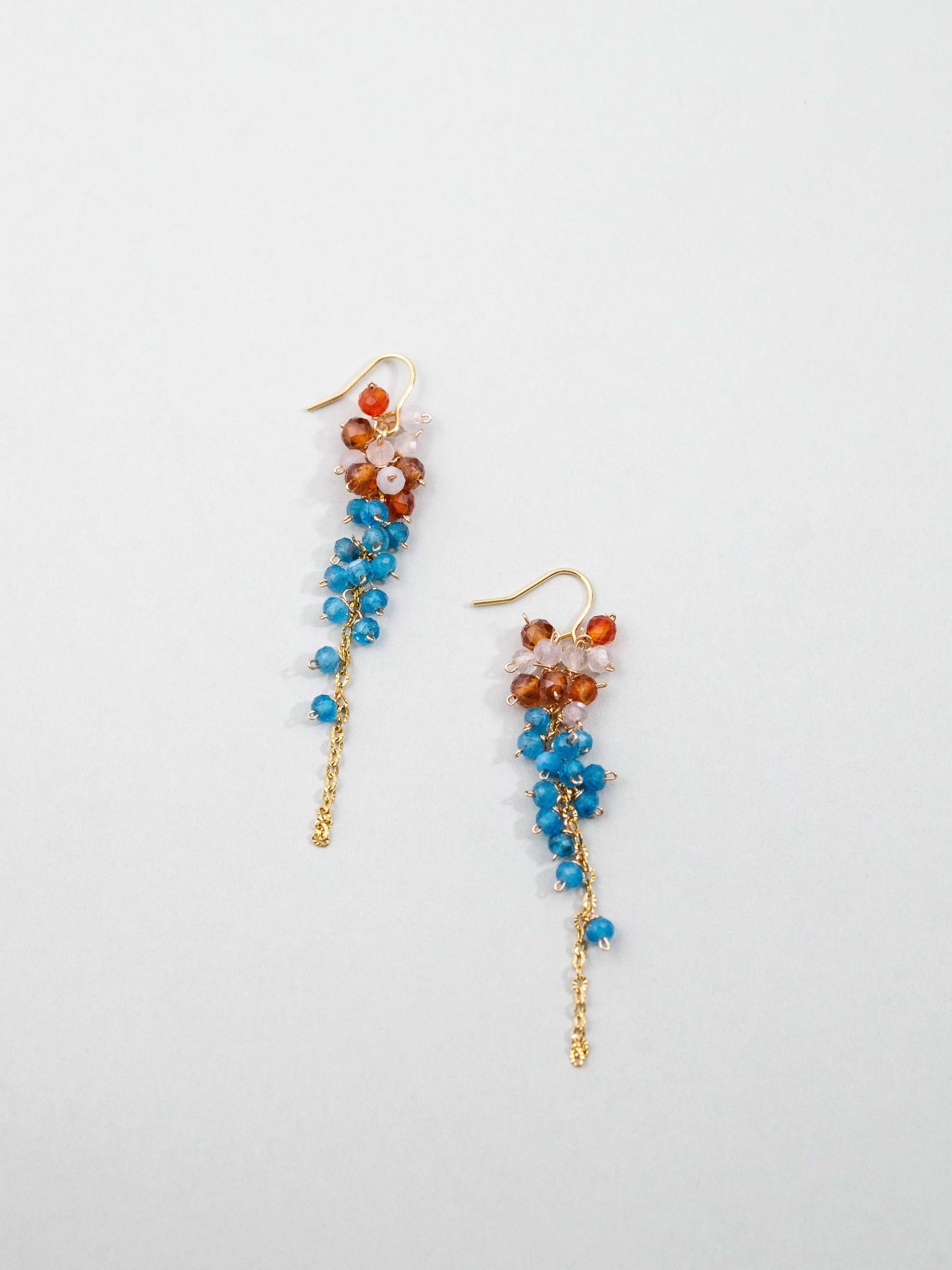 アパタイト マンダリンガーネット 天然石 ピアス 置き画