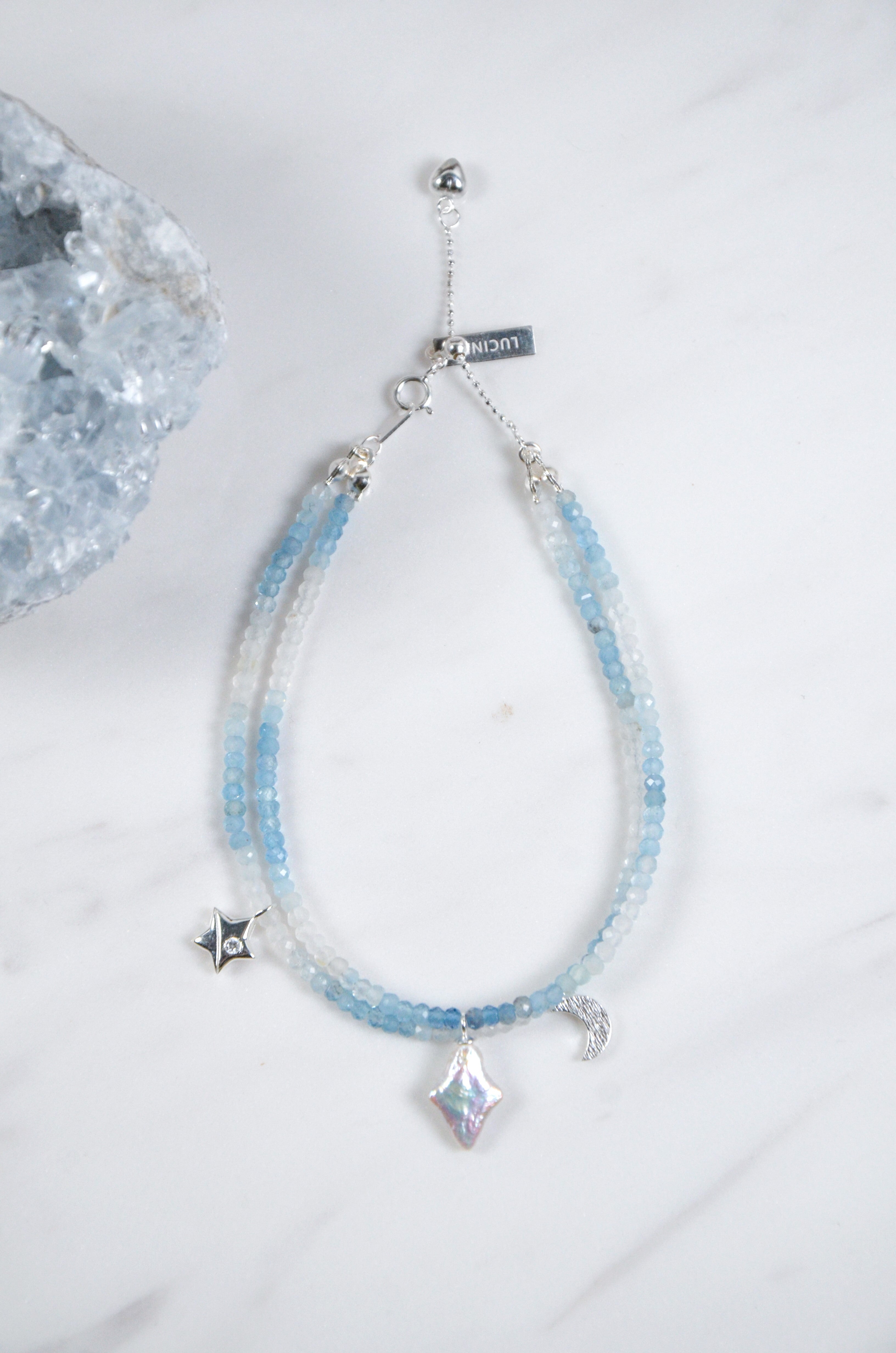 星と月のブレスレット 白背景 商品全体図 2連デザインと繊細なグラデーション