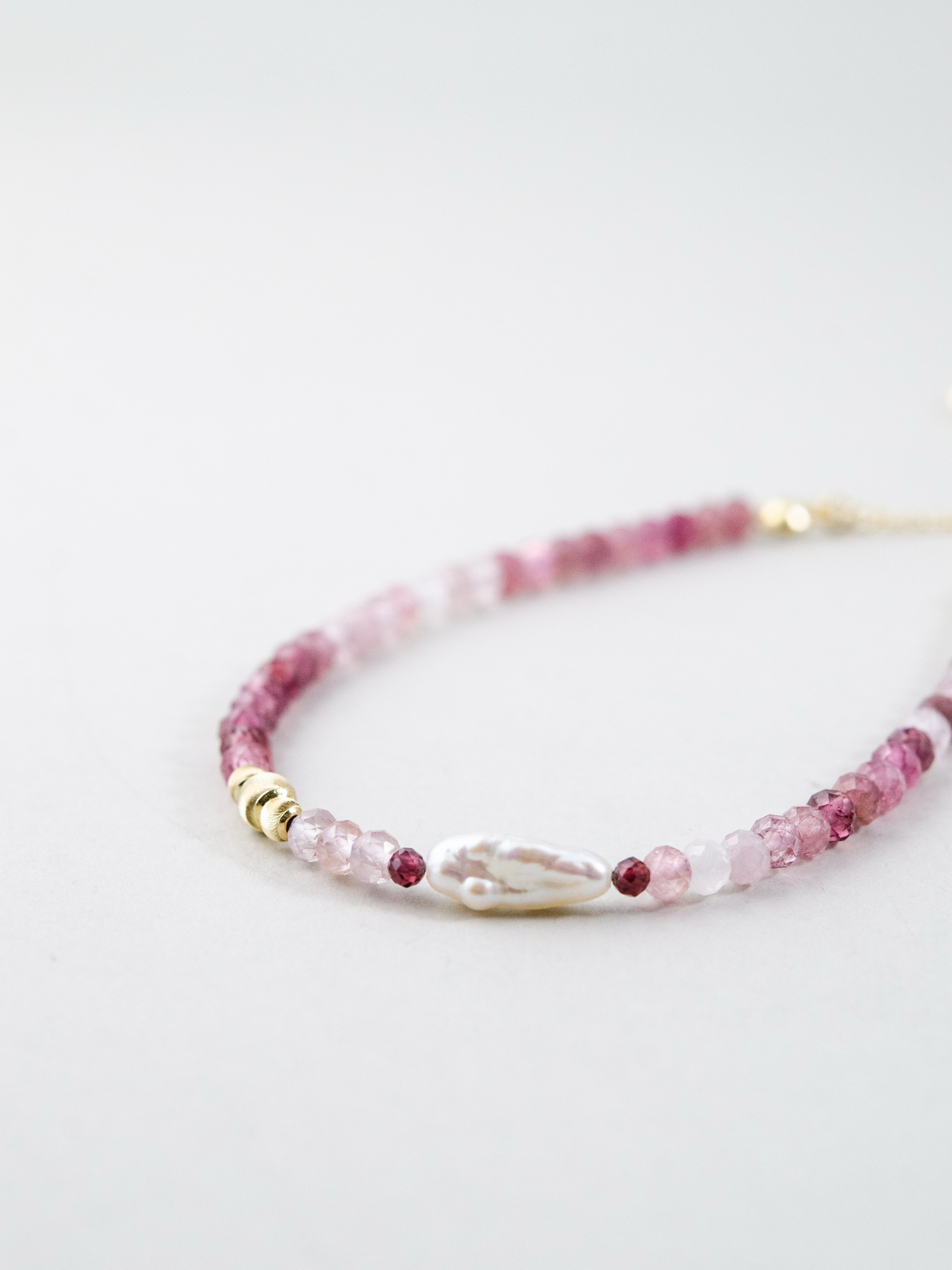 バロックパール アクセント ブレスレット デザイン 曲線美