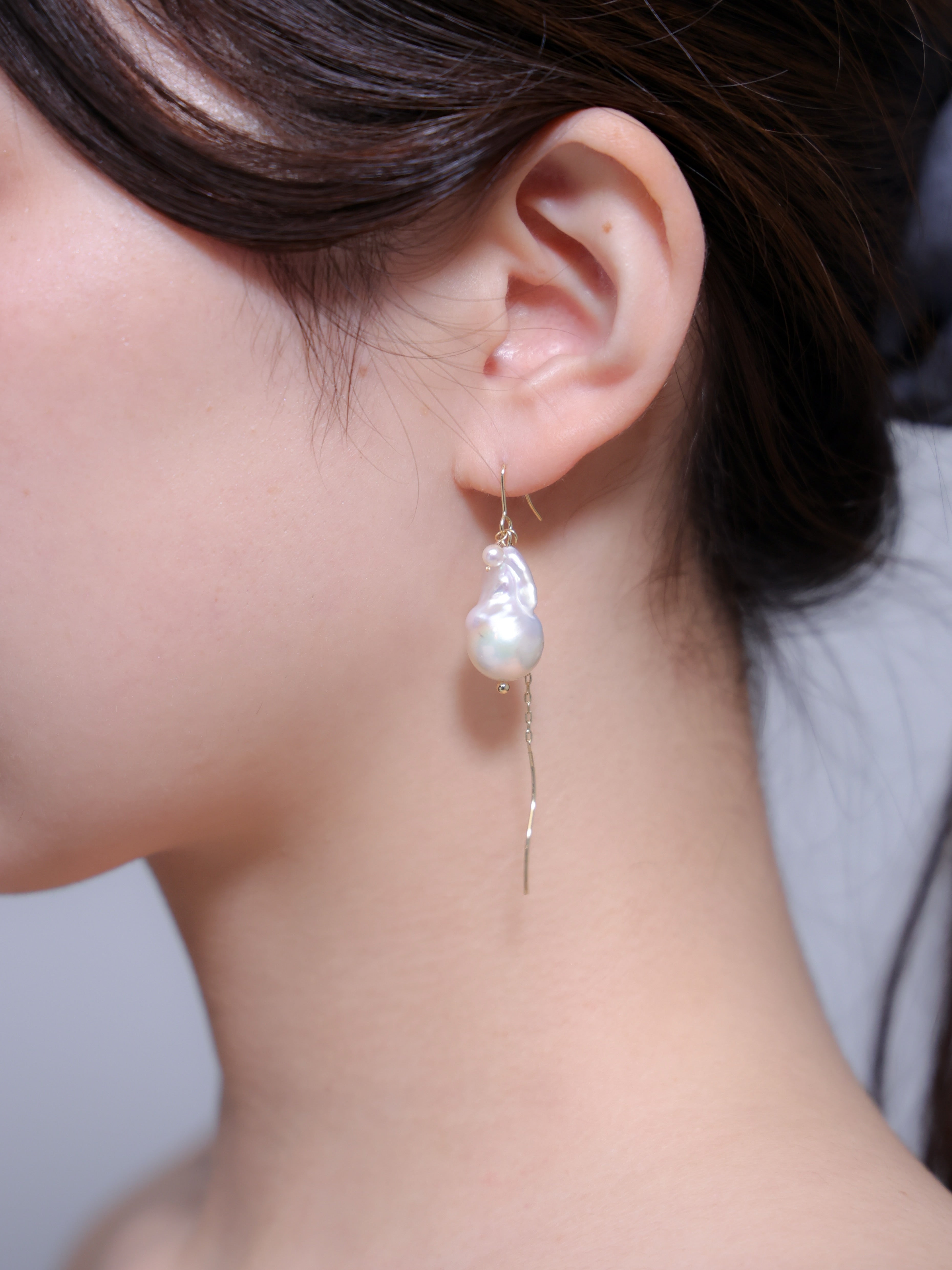 バロックパール ピアス 着用画像 モデル 正面 清楚 ウェディング