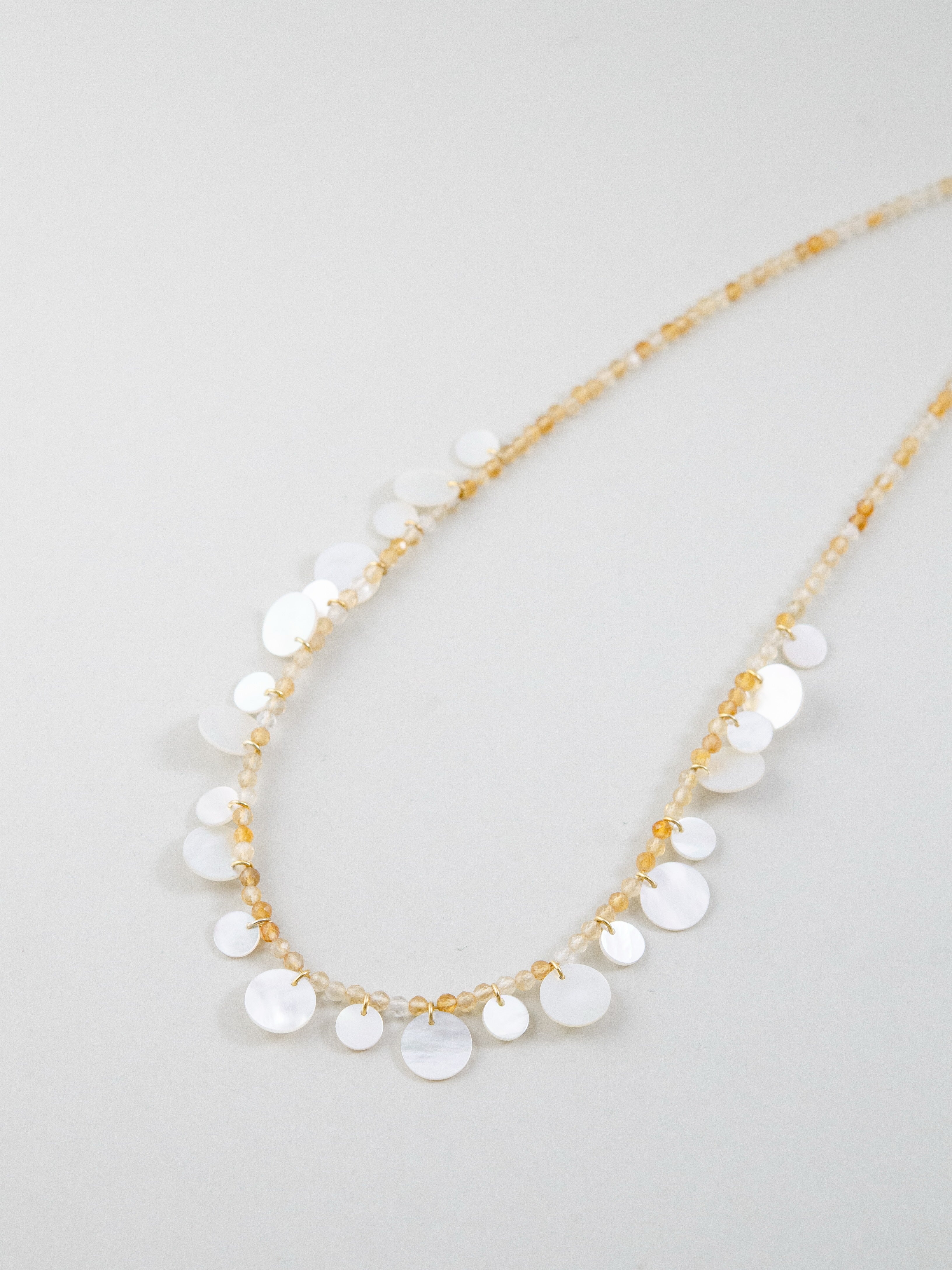 ゴールド仕上げ シトリンネックレス 斜め配置 商品全体