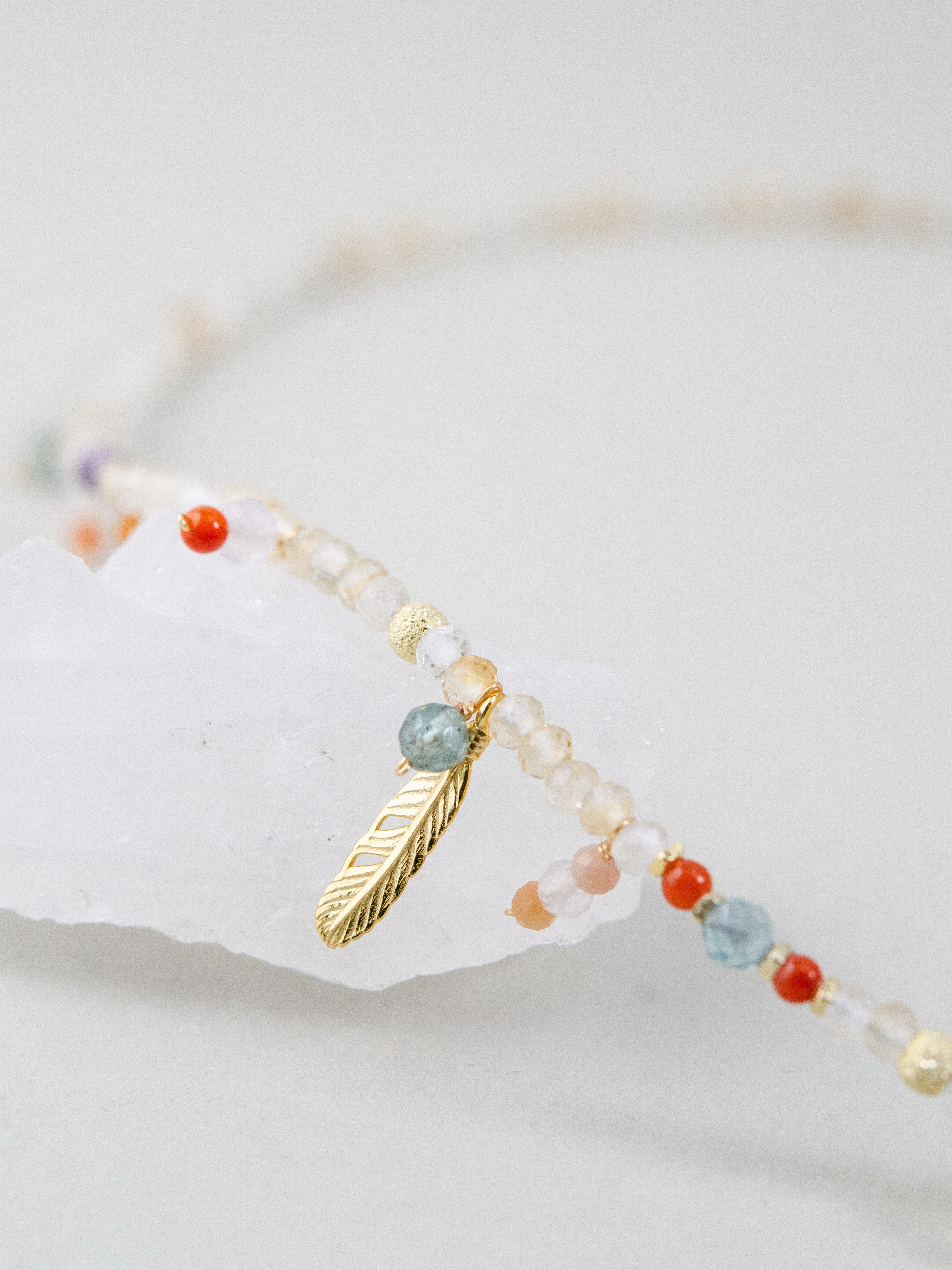 シトリンと天然石ビーズ ネックレス詳細 カラフルな配置