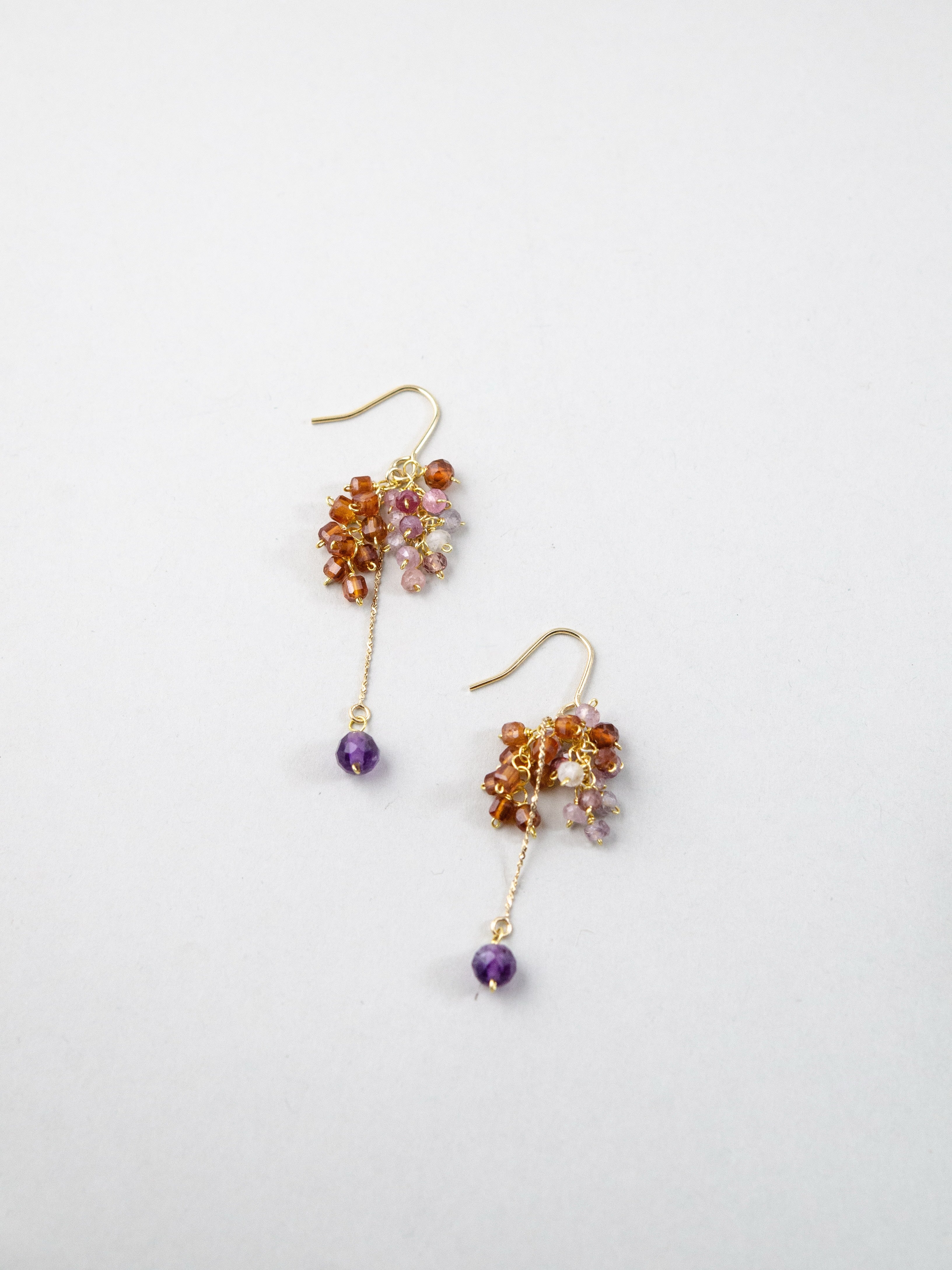 房状 ピアス デザイン 詳細 小粒 ビーズ 繊細 ハンドメイド