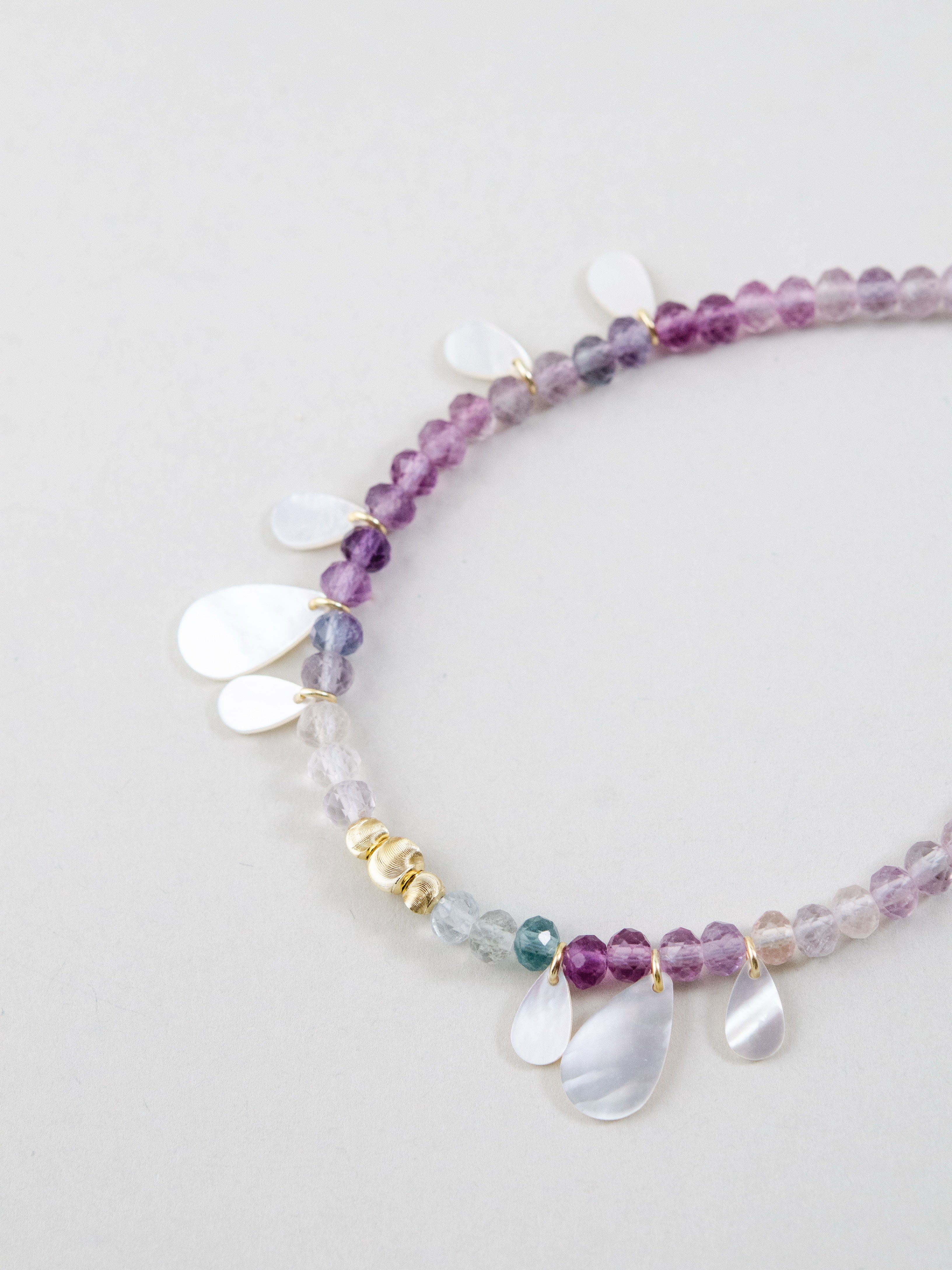 カラフル フローライト シェル パーツ 組み合わせ アップ