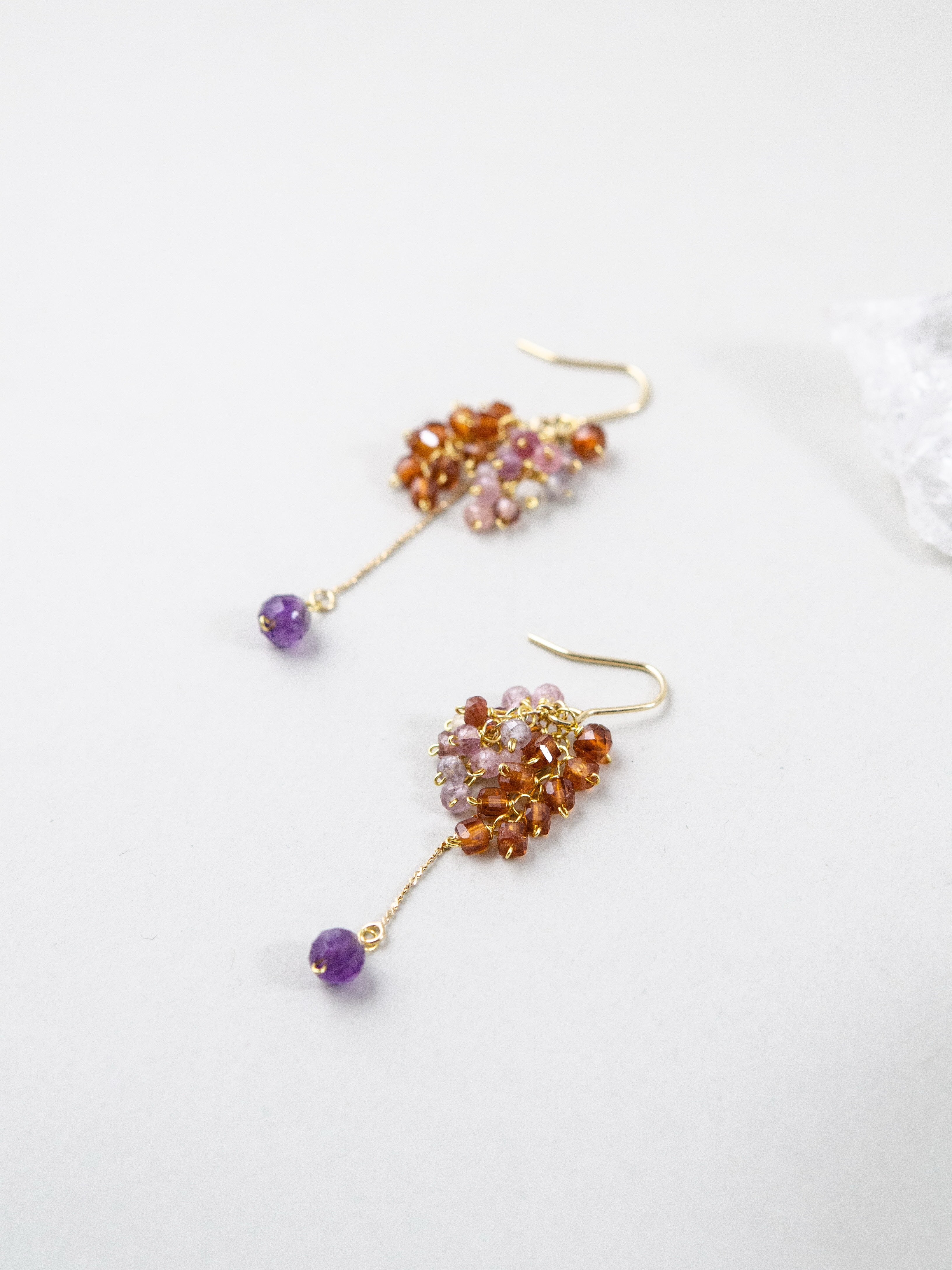 カラフル 天然石 ピアス 置き画 ペア デザイン コントラスト