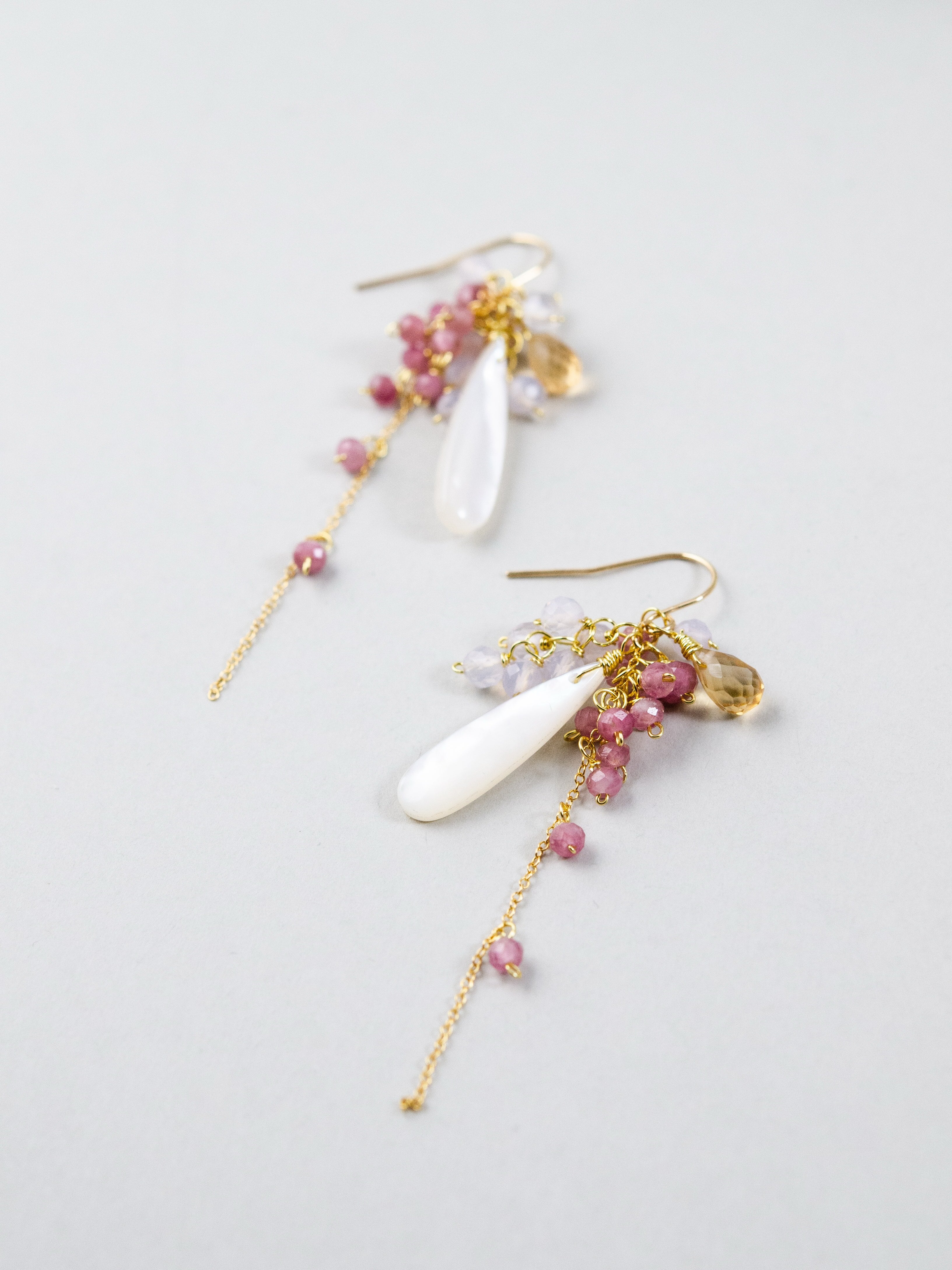 華奢 ピアス トルマリン クラスター デザイン 置き画