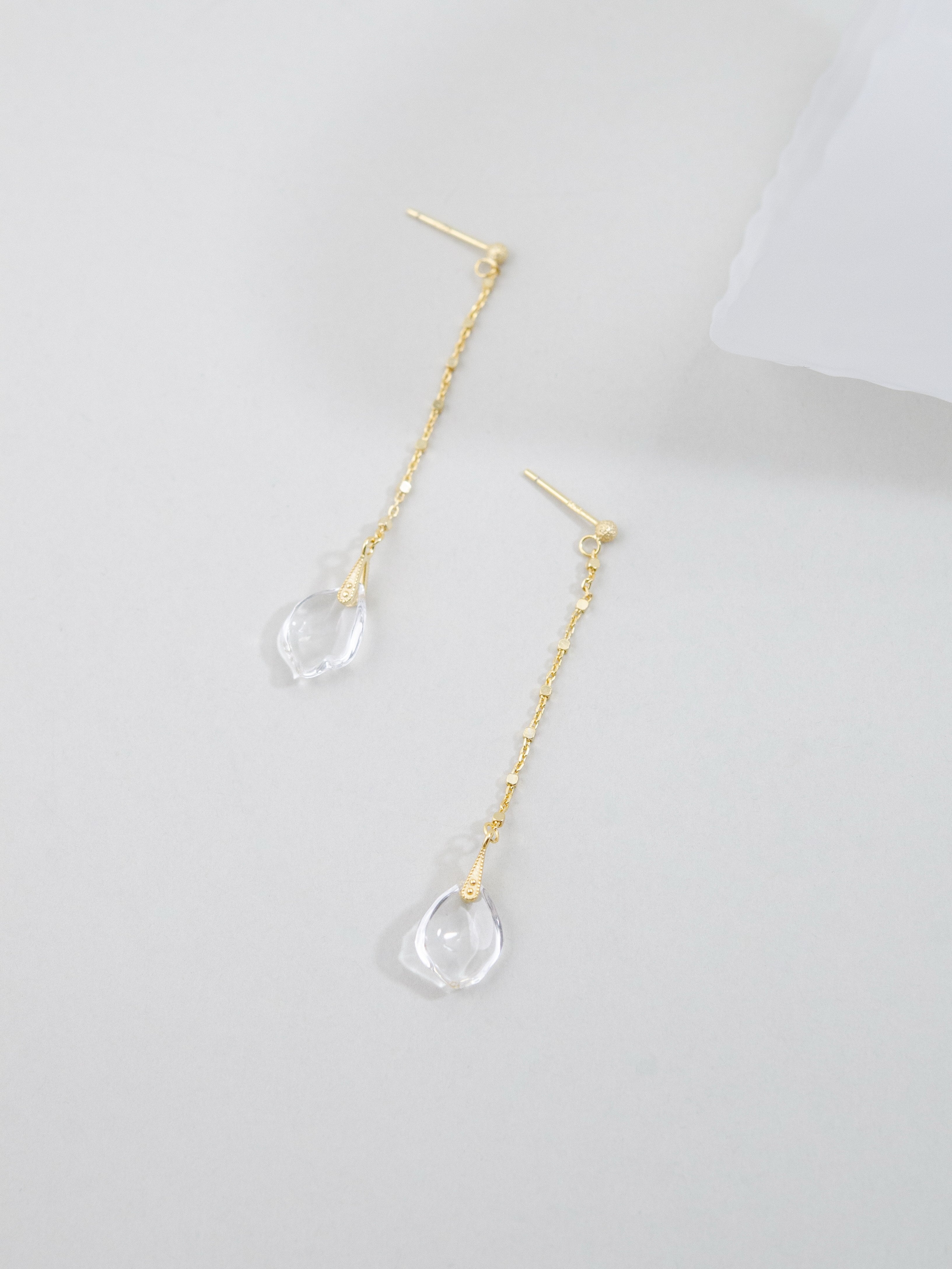 ピアス 置き画 ペア アシンメトリー 自然な形