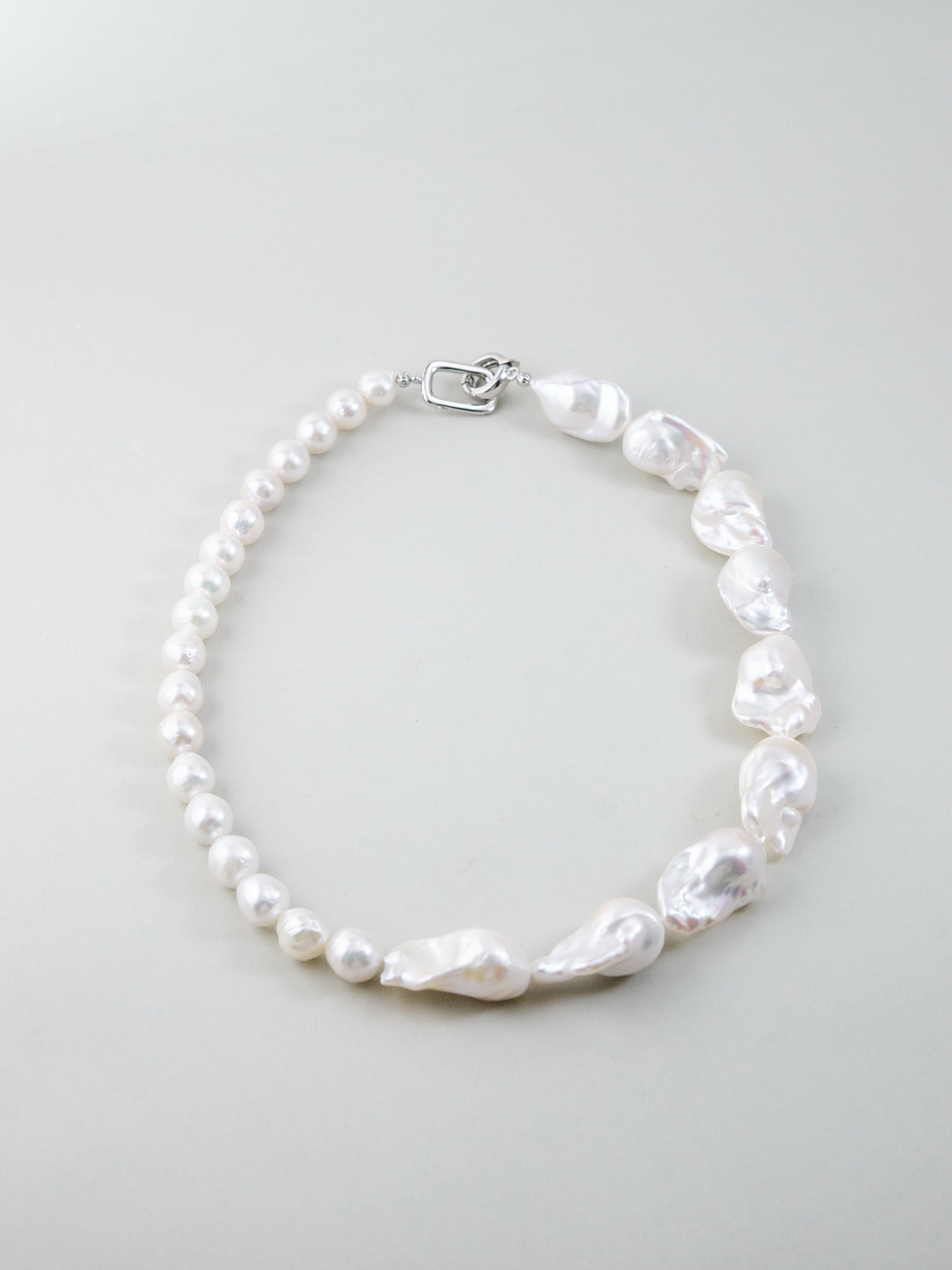 淡水パール アシンメトリー ネックレス Half & Half メイン画像 正統派とバロックの遊び心 14KGF