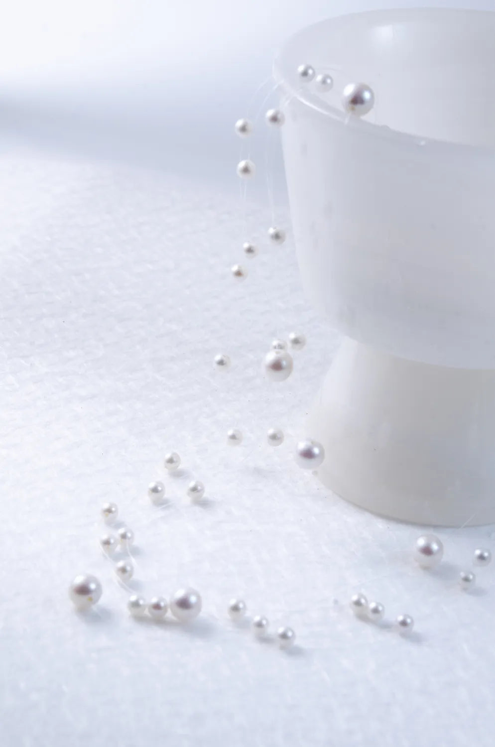 淡水パールネックレス 商品イメージ カップを使った柔らかなディスプレイ