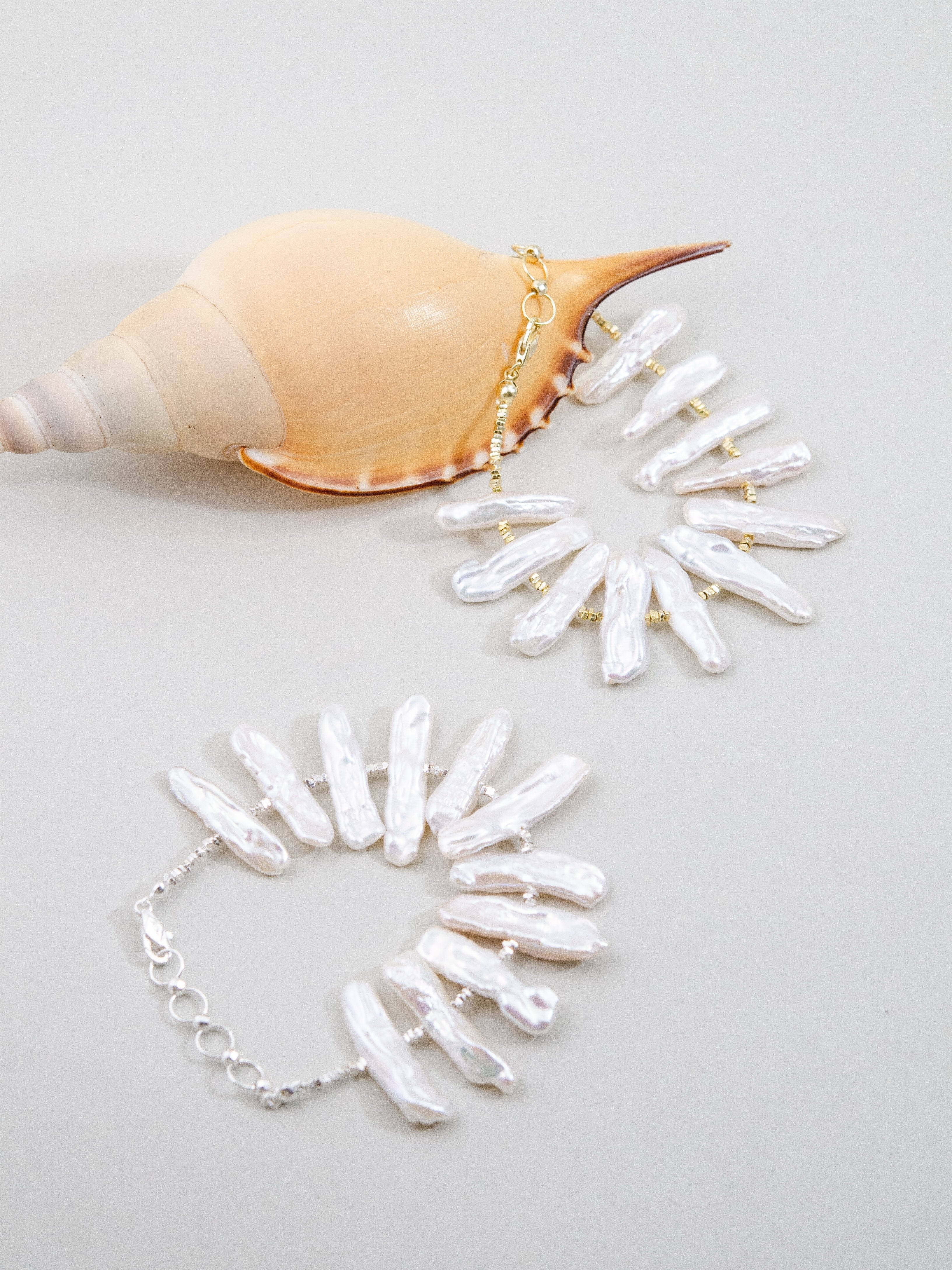 淡水スティックパール ブレスレット 白亜の光条 メイン画像 個性が光るバロックパールの連なり