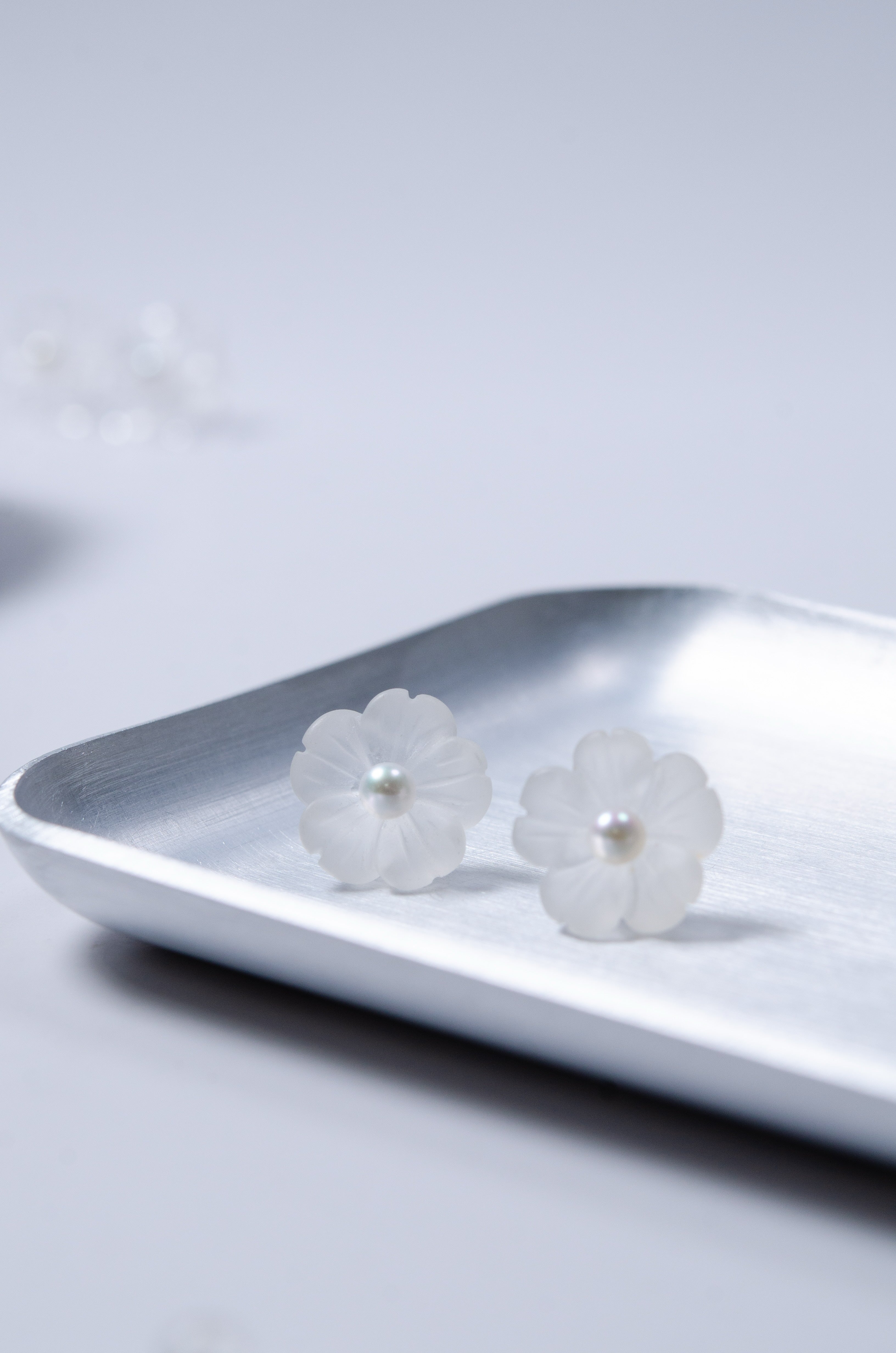 フロスト加工 クリスタル ピアス ギフト おすすめ 置き画