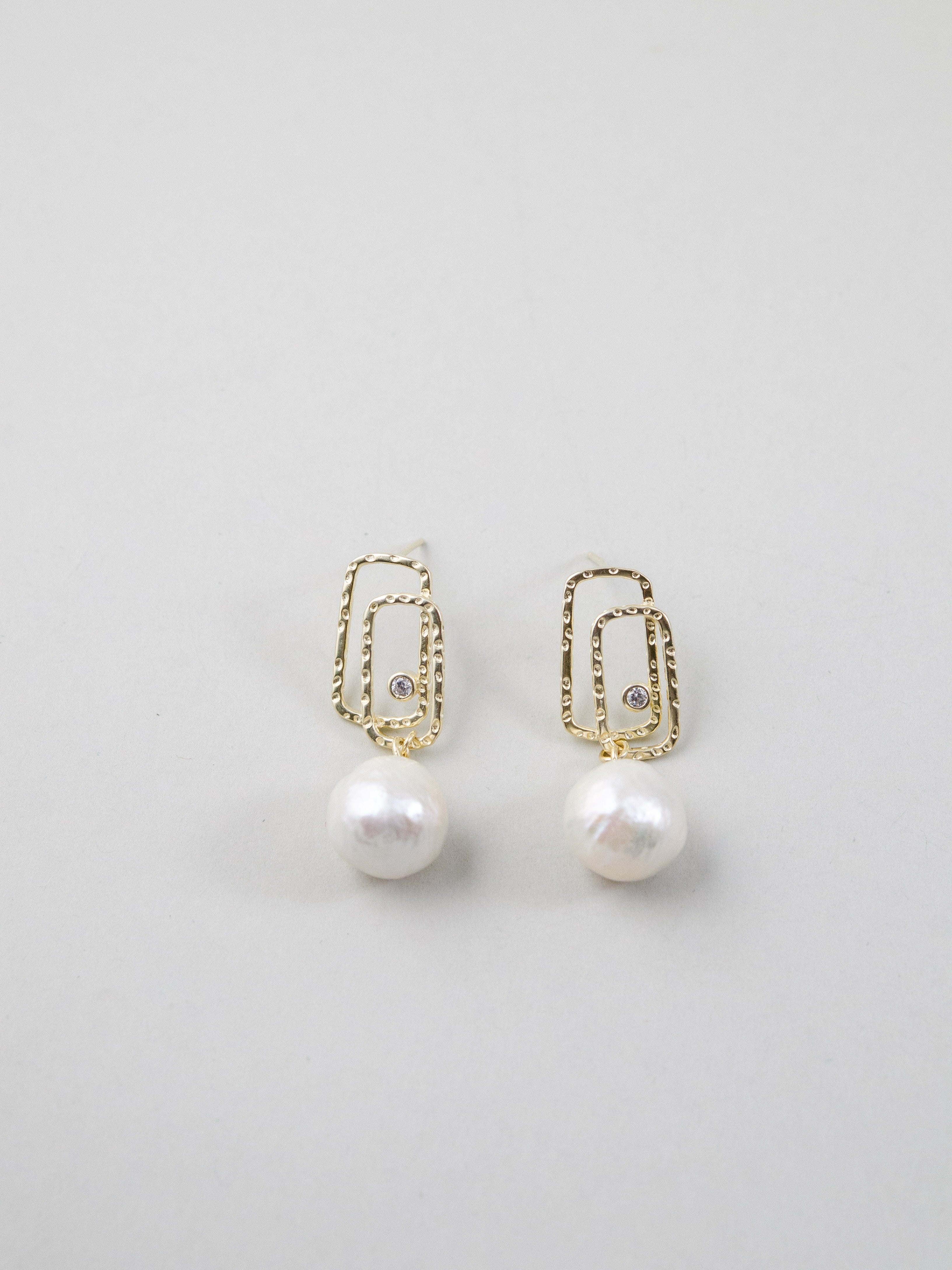 ゴールド仕上げ SV925 ピアス 正面 輝き ビジュー