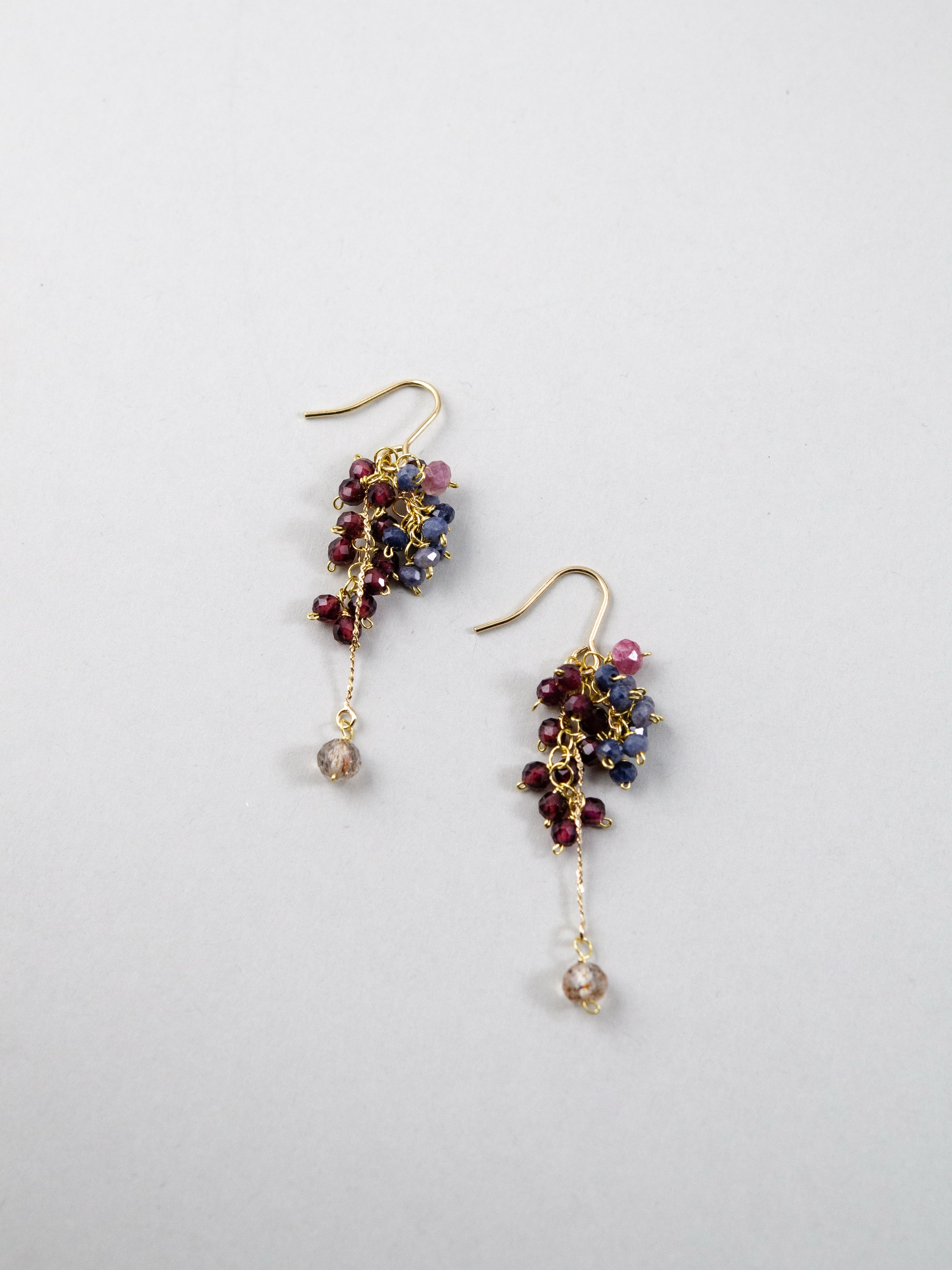 房状 ピアス 置き画 葡萄モチーフ 天然石 ハンドメイド デザイン